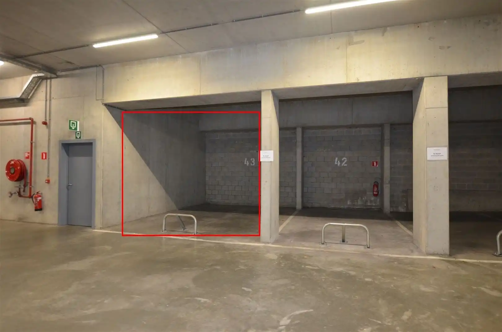 Ondergrondse autostaanplaats op goed bereikbare locatie foto 3
