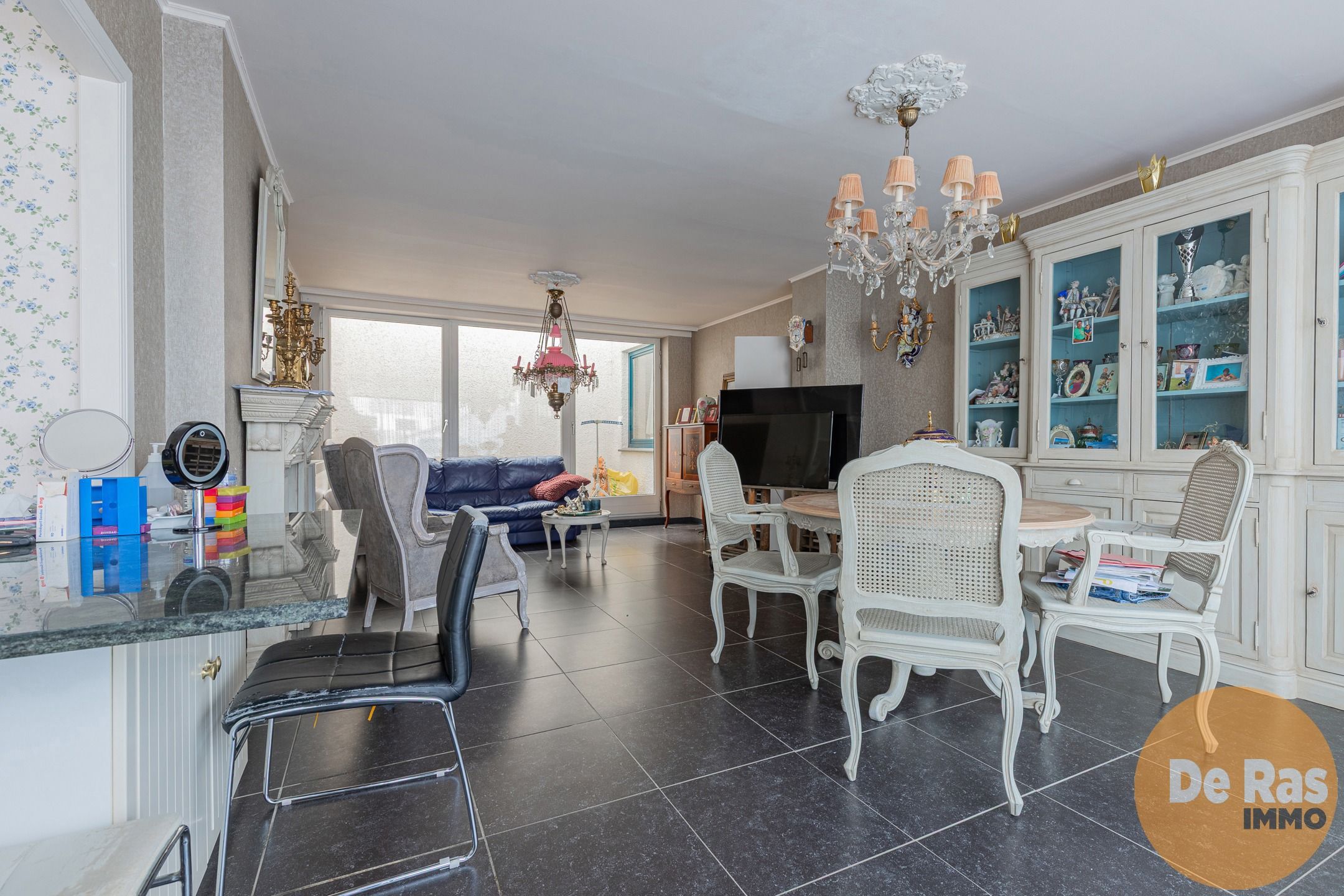 WETTEREN- Instapklaar appartement met 2 kamers nabij station foto 4
