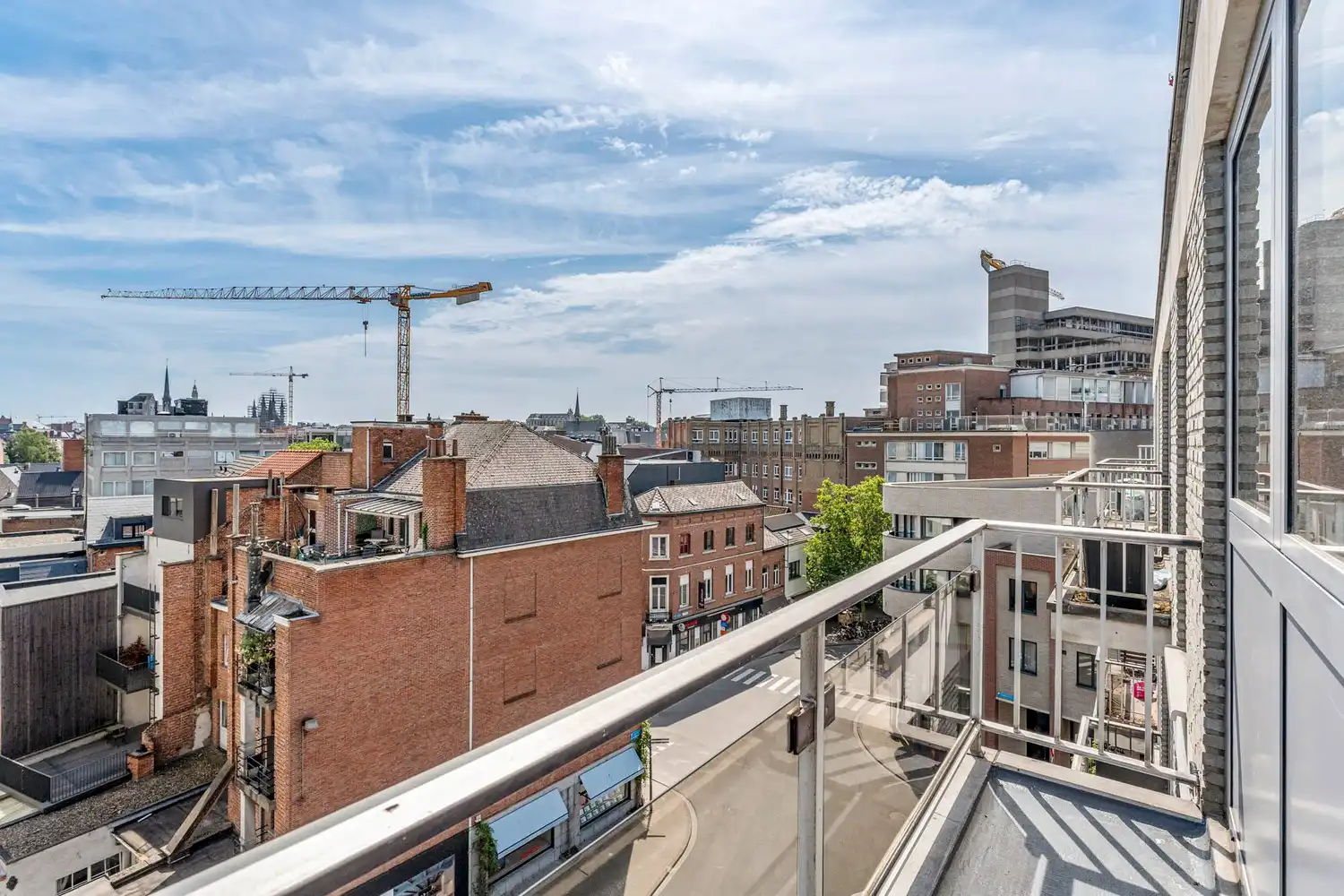 Totaalrenovatie! Centraal gelegen en hoogwaardig afgewerkt appartement met 1 slaapkamer en een terras te Leuven! foto 8