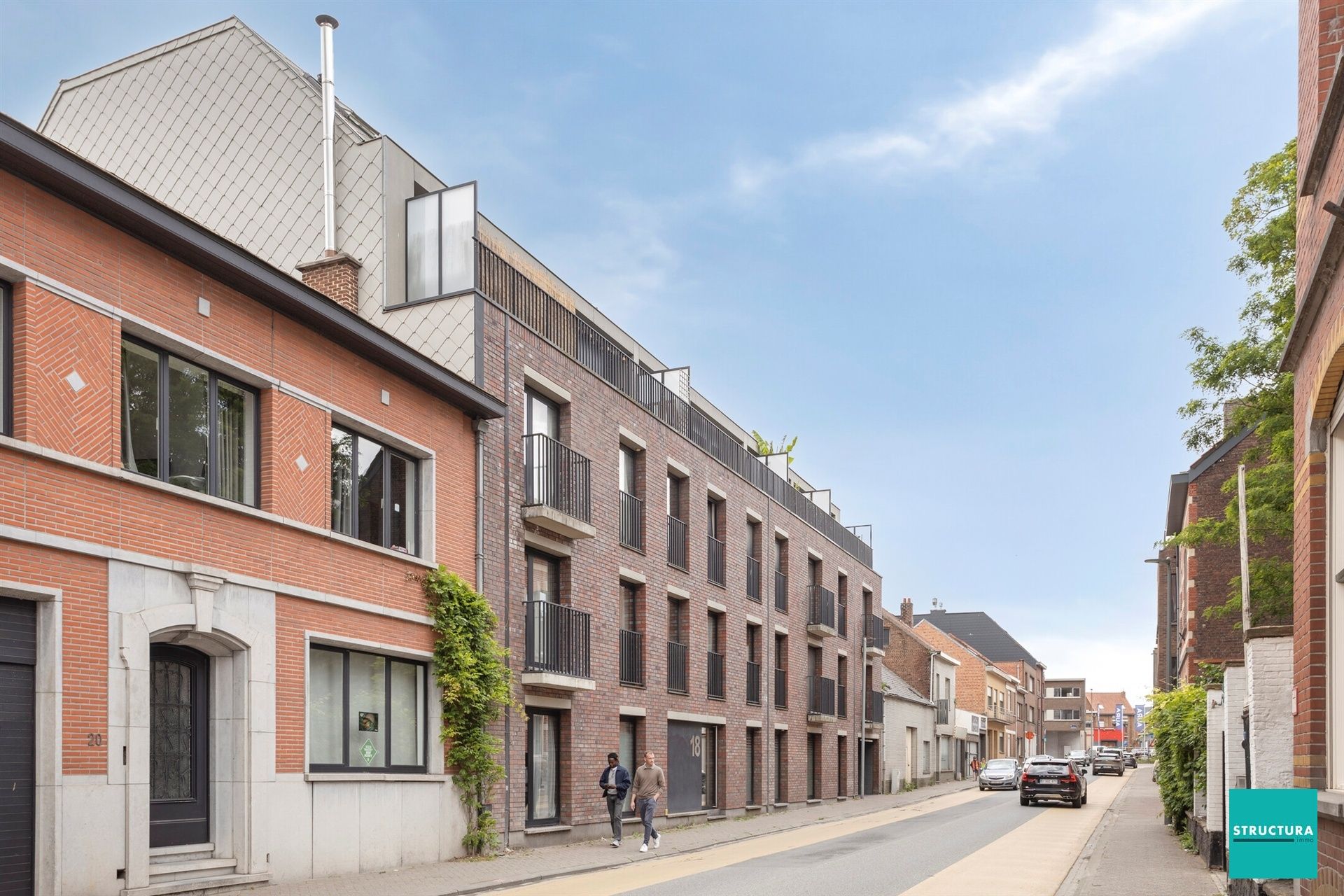 Gelijkvloers appartement met tuin en autostaanplaats foto {{pictureIndex}}