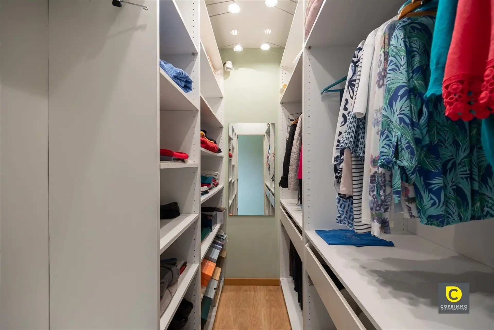 Ruim en verzorgd appartement  foto 11