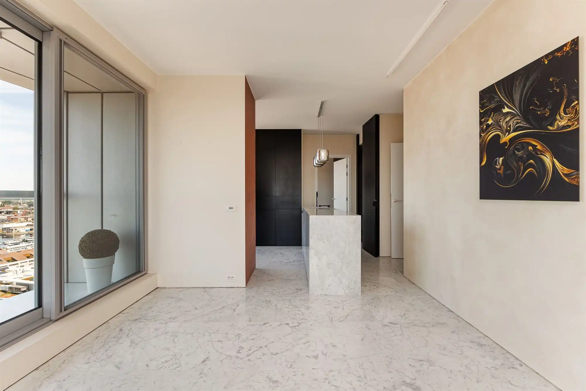Luxueus appartement op 16e verd. met panoramisch uitzicht foto 6
