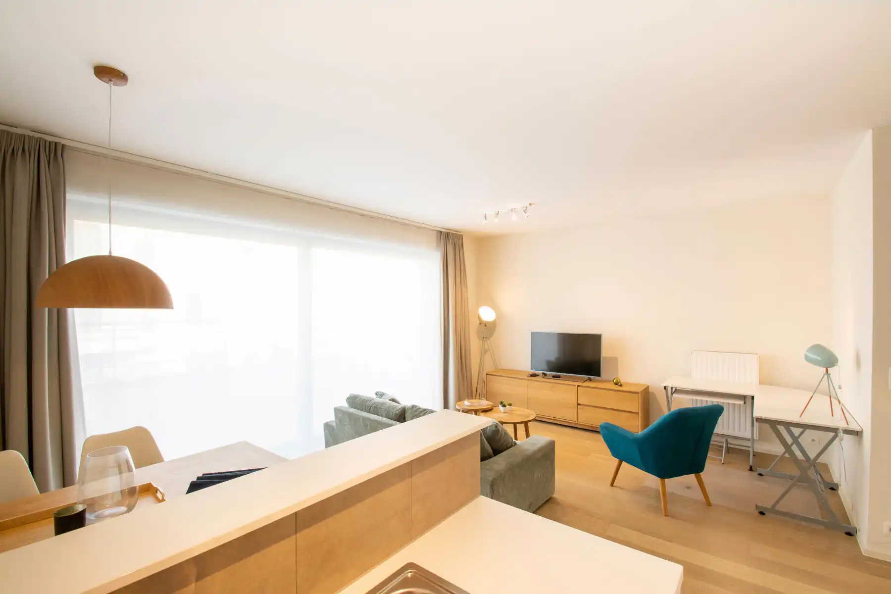 Prachtig gemeubeld appartement 2 KAMERS + 2 TERRASSEN!!!! foto 4