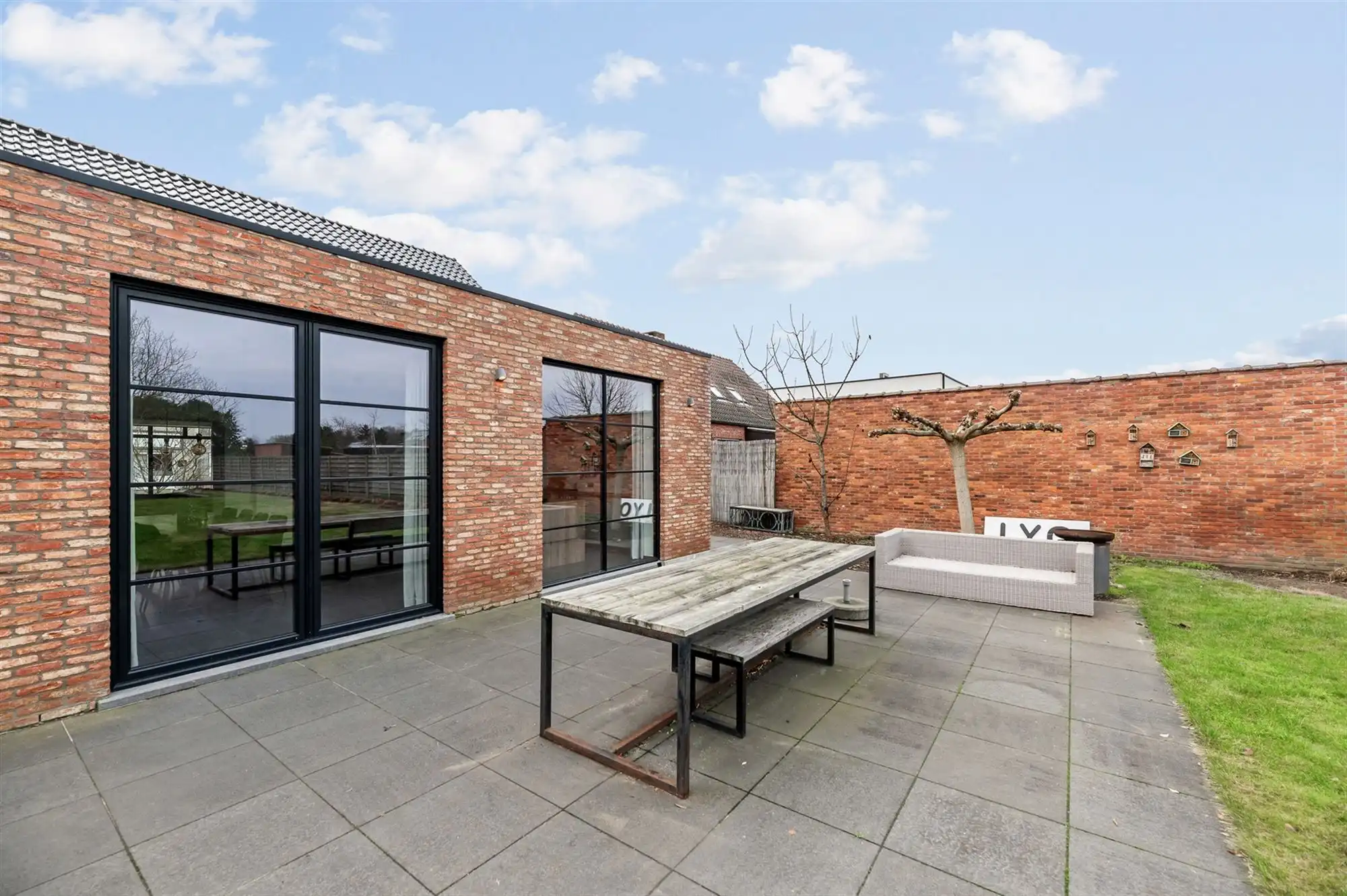 PRACHTIG GERENOVEERDE WONING MET RUIME GARAGE OP IDEALE LIGGING! foto 21