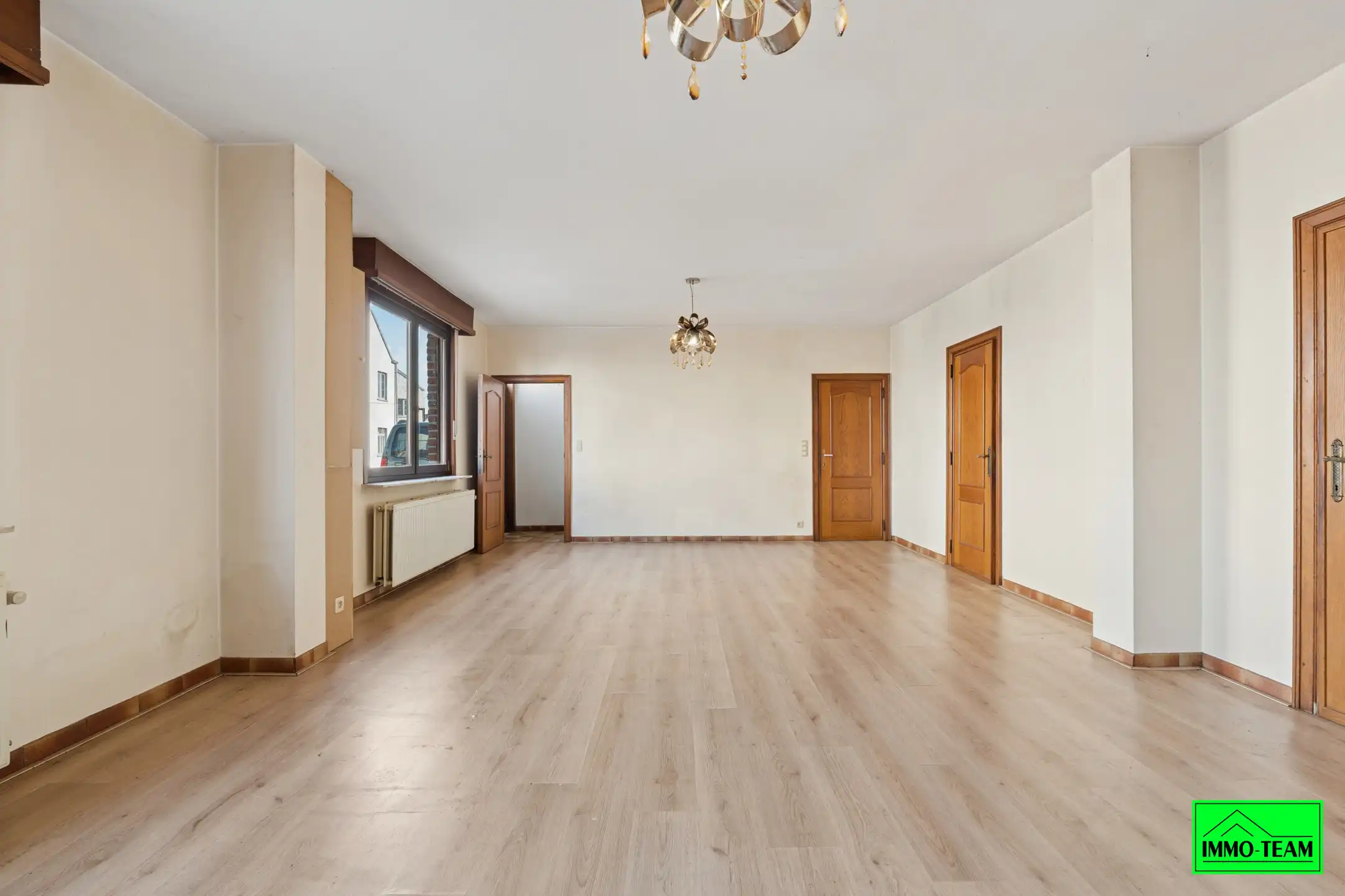 Te renoveren woning in rustige straat in Asse foto 11