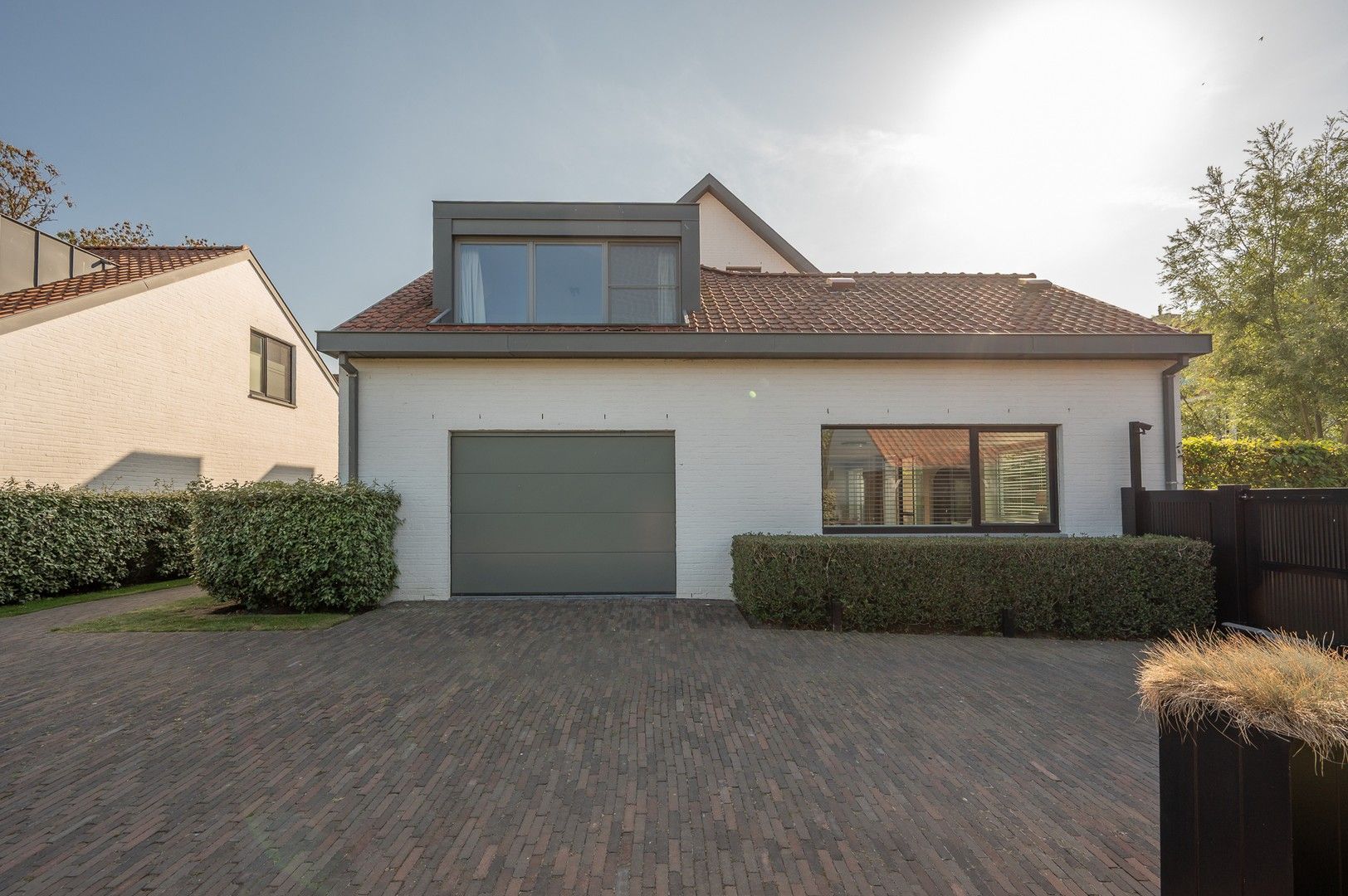 Prachtige, lichtrijke woning vlakbij het pittoreske Oosthoekplein in het Zoute op wandelafstand van de zee en het Zwin. foto 28