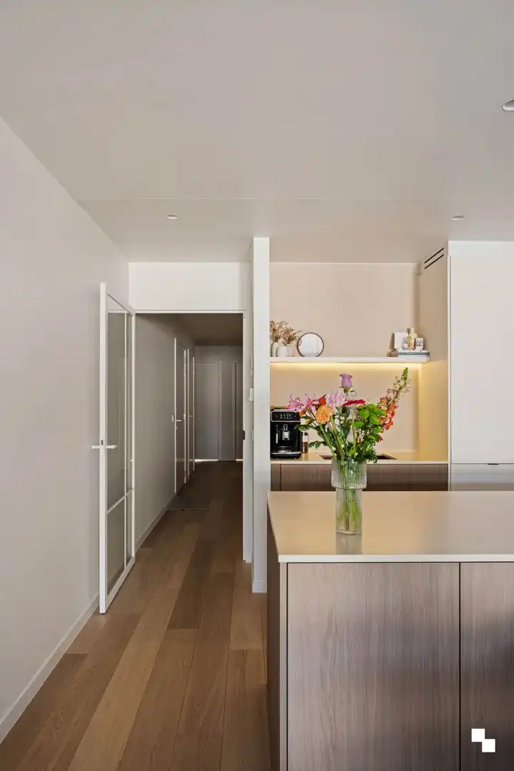 Luxueus gelijkvloers bijna energieneutraal appartement te Ingelmunster foto 13
