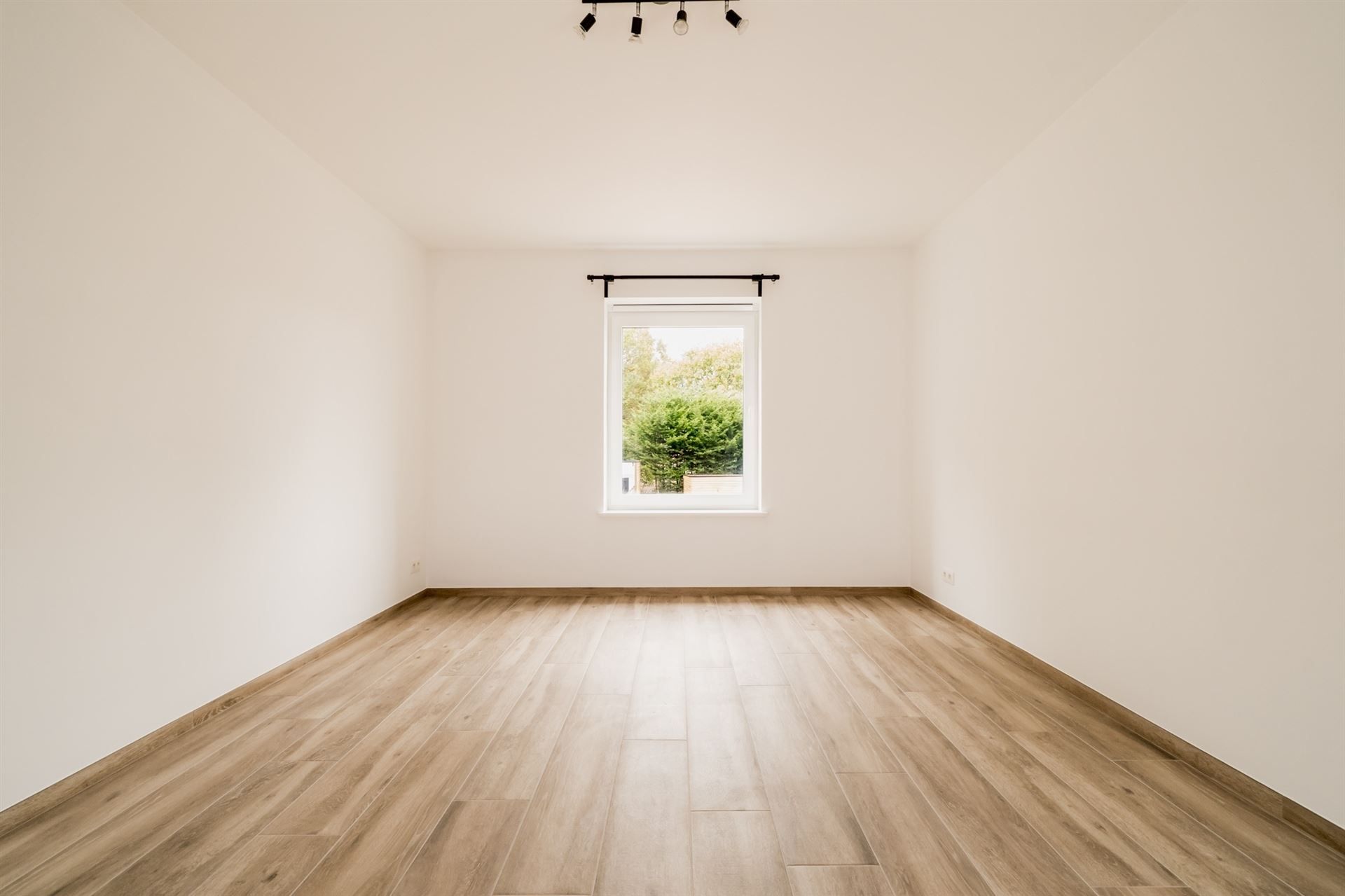 Moderne nieuwbouwwoning met 4 slpkm, tuin en garage  foto 13