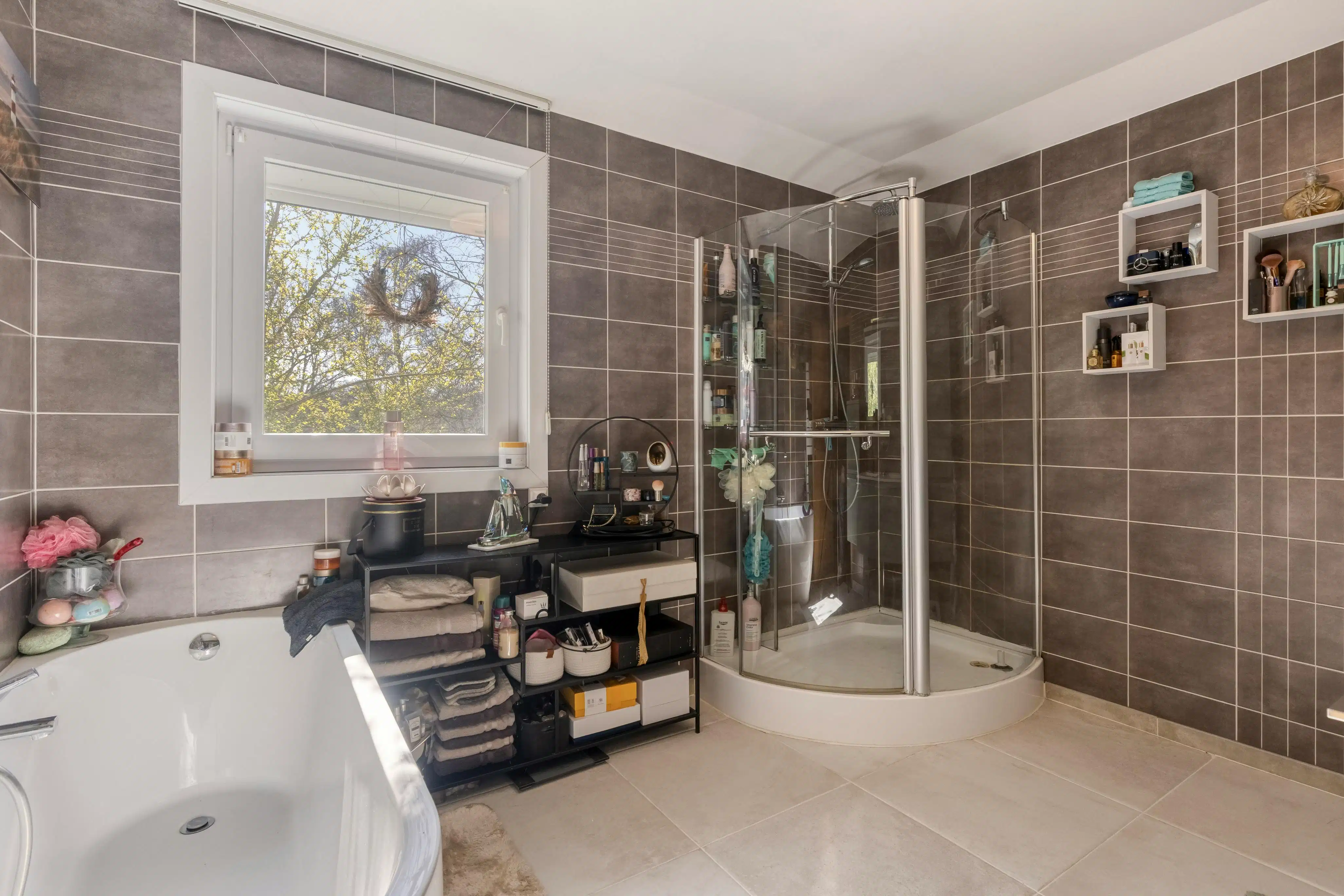 Instapklare gezinswoning met tuin in residentieel Evergem foto 10