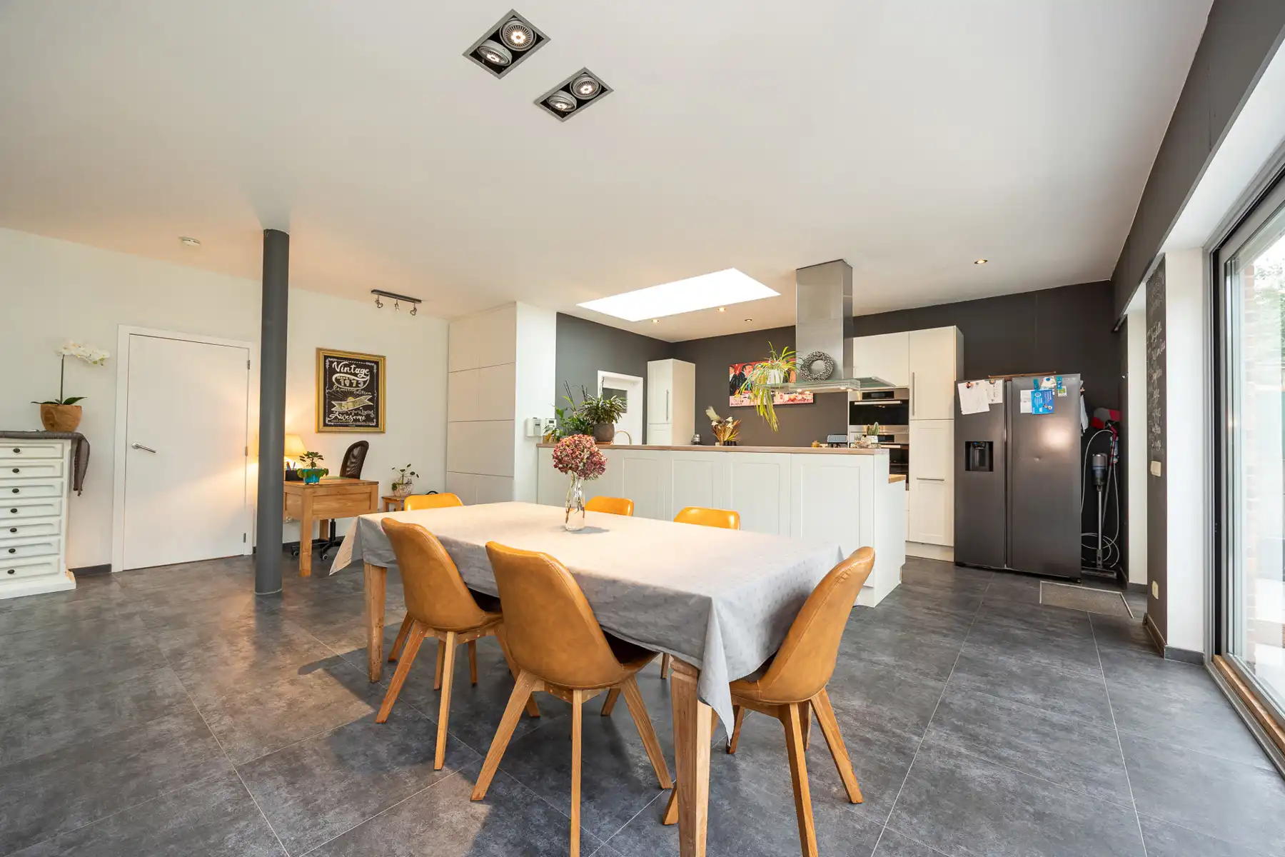 Unieke woning met uitzonderlijke breedte, 3 slpk en ZW tuin foto 8