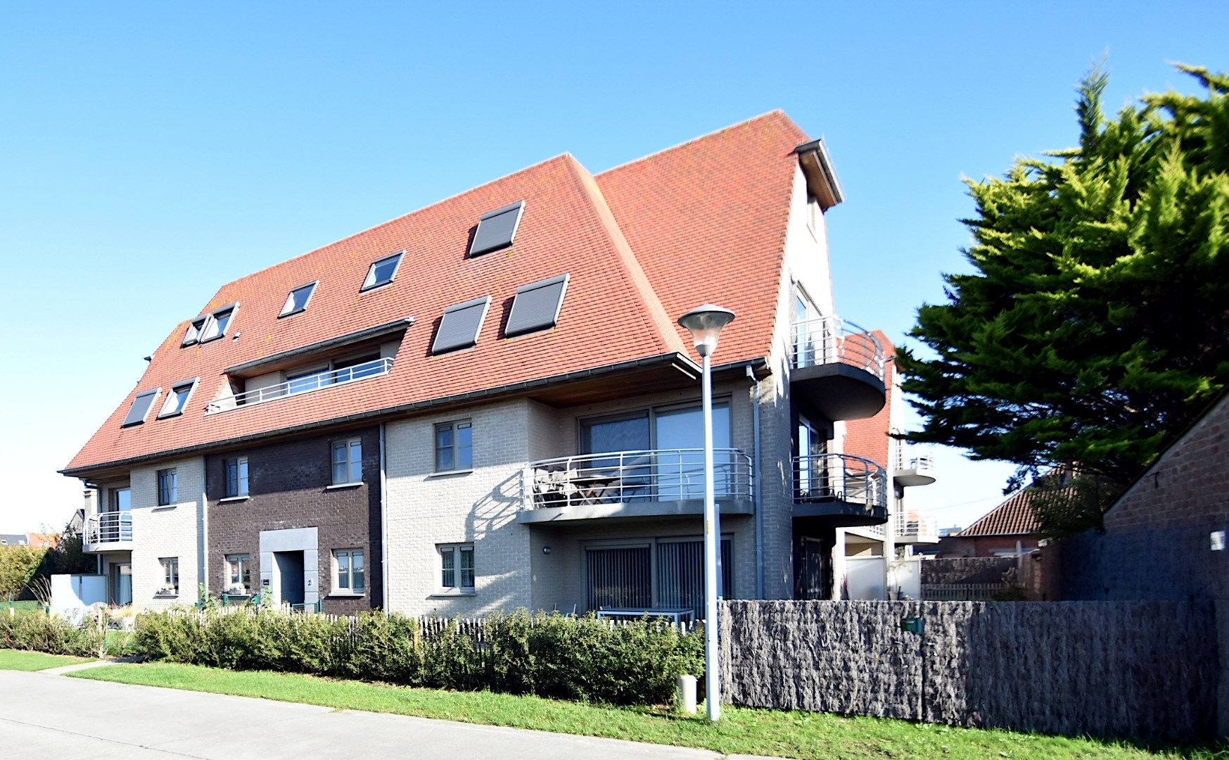 Stijlvol duplexappartement in moderne residentie foto 23