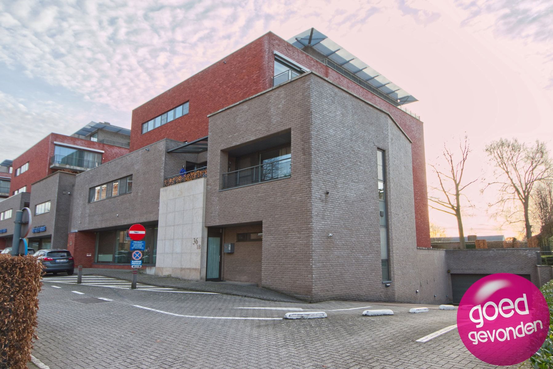 ZEER RUIM APP - 2 à 3 SLK - TERRAS - PARKING - KELDER - LIFT foto 2