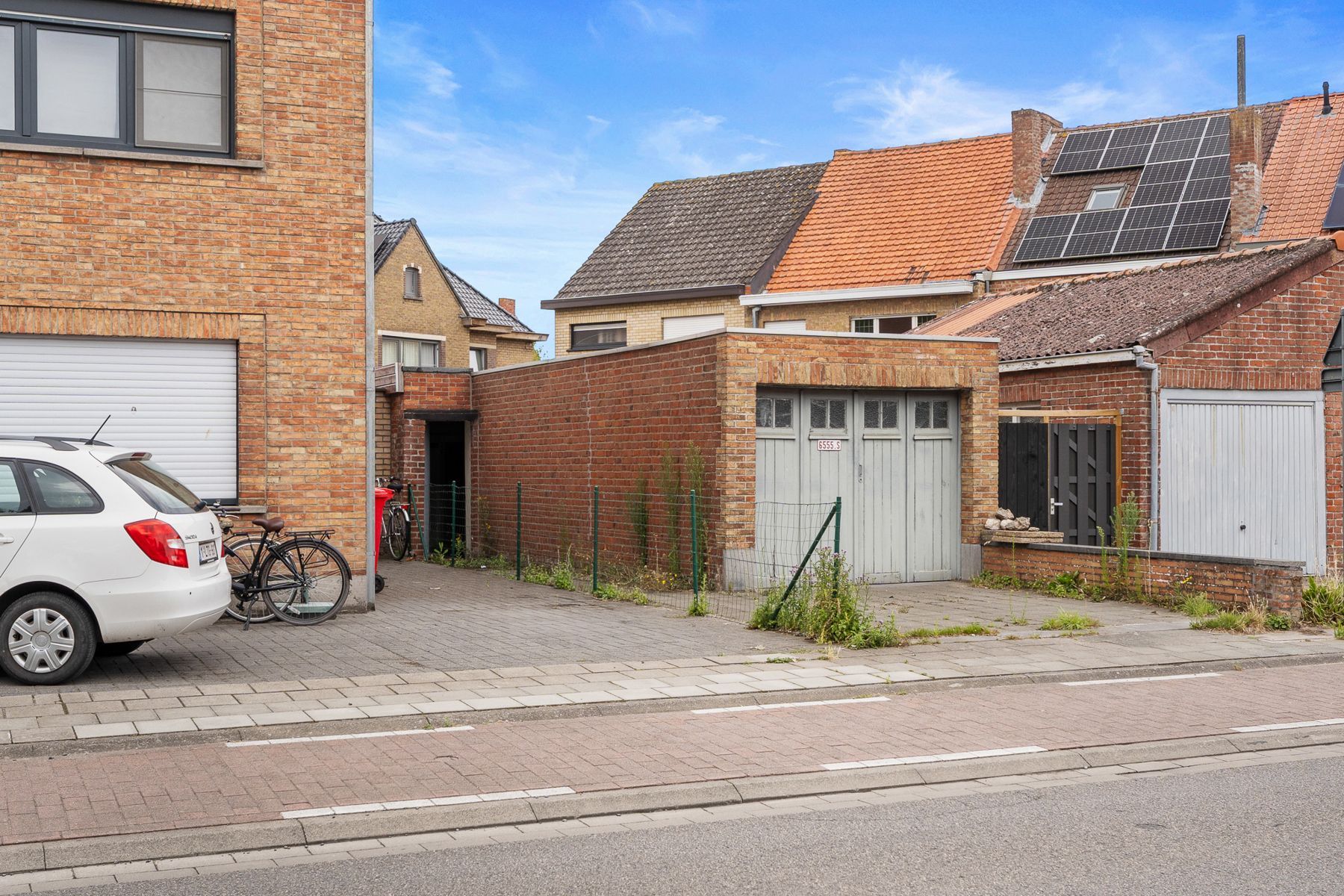 Te renoveren 3 slpk. woning met garage en uitweg foto 22