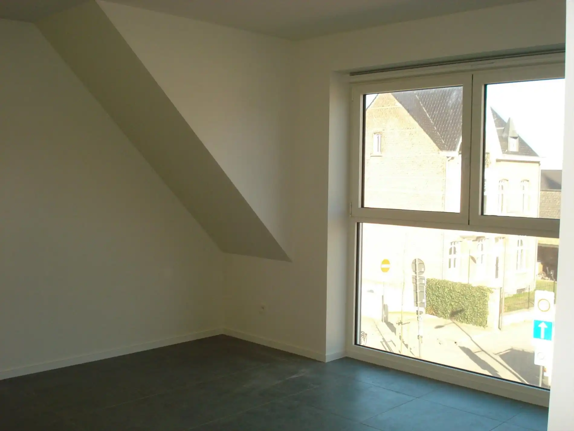 recent duplex-appartement op VERD. 2 met autostaanplaats en berging foto 4