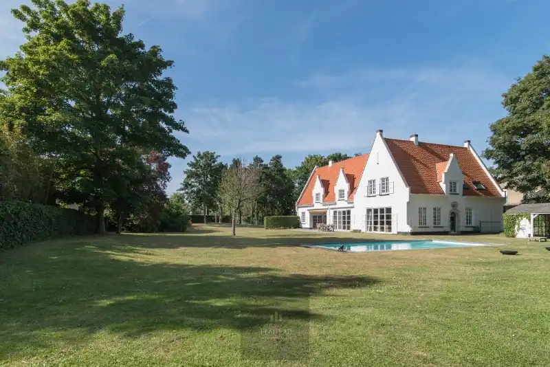 Hoofdfoto van de publicatie: Uitzonderlijke villa op 3299m² gelegen op toplocatie te Nieuwpoort-Bad.