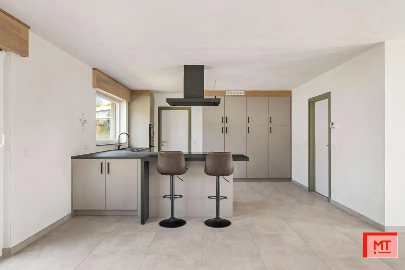 Halfopen nieuwbouwwoningen op een rustige locatie in Wervik foto 5