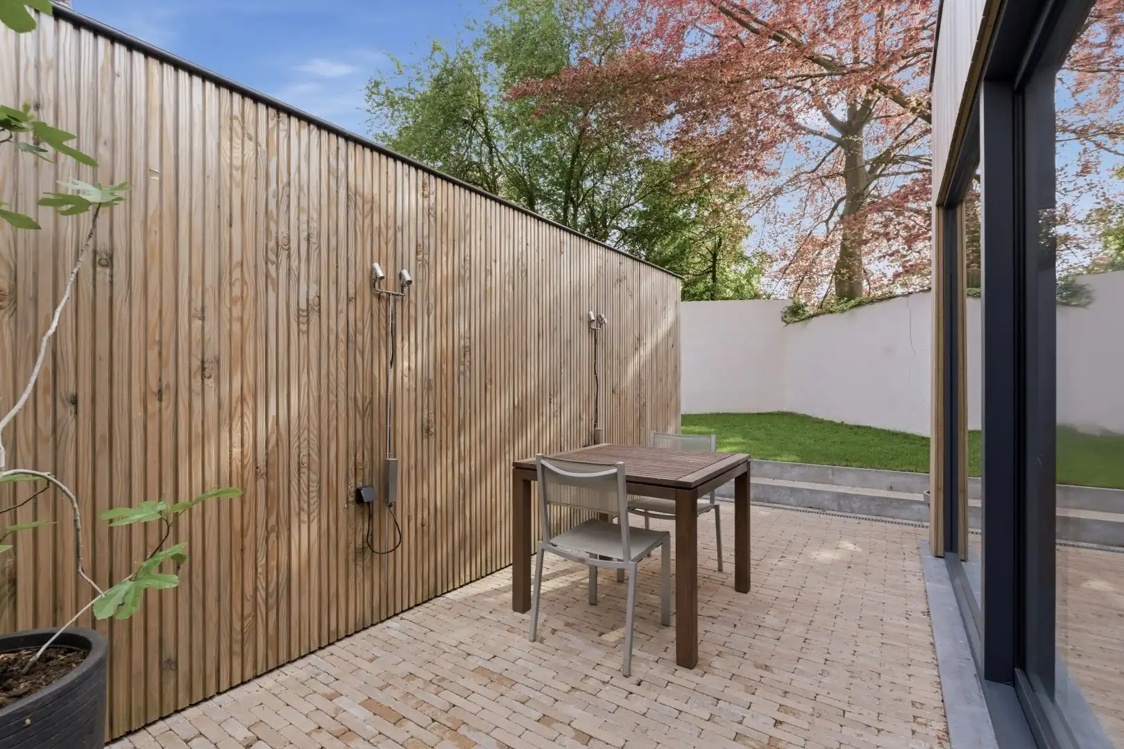 Exclusief gerenoveerde herenwoning met 4 slaapkamers, 2 badkamers en een adembenemende stadstuin. foto 17