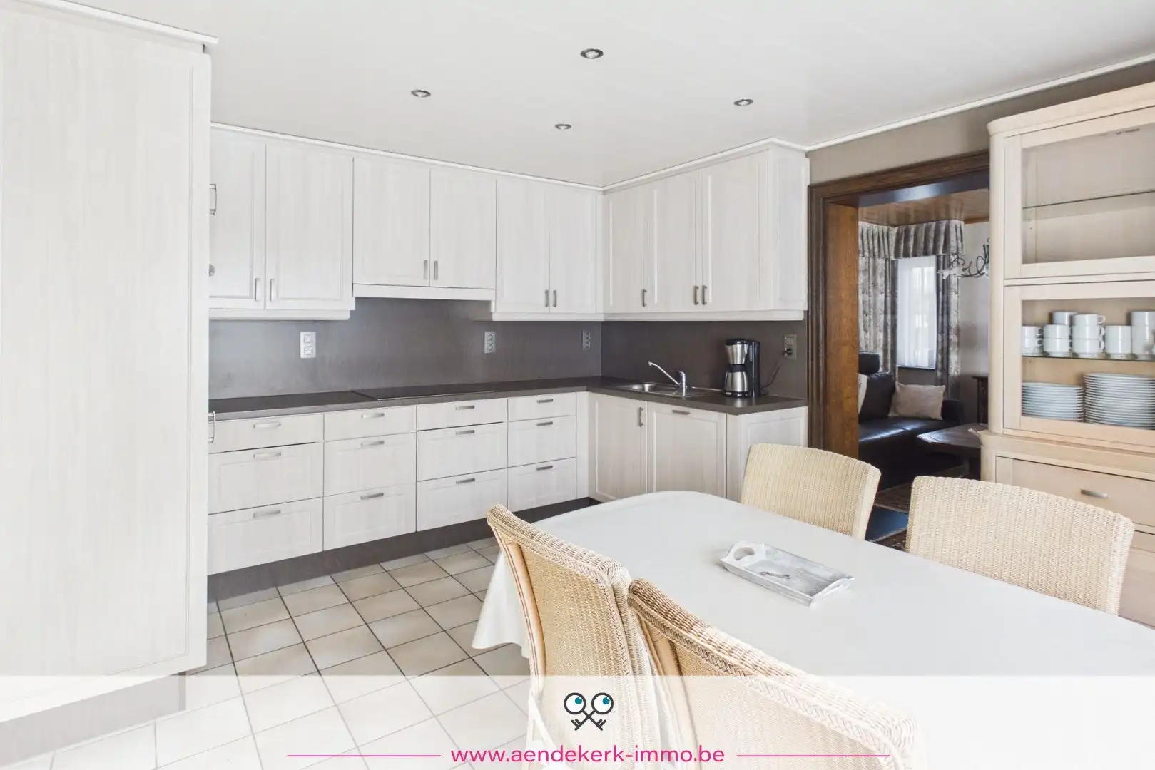 Vrijstaande woning met 4 slaapkamers en garage, zonder renovatieplicht  foto 7