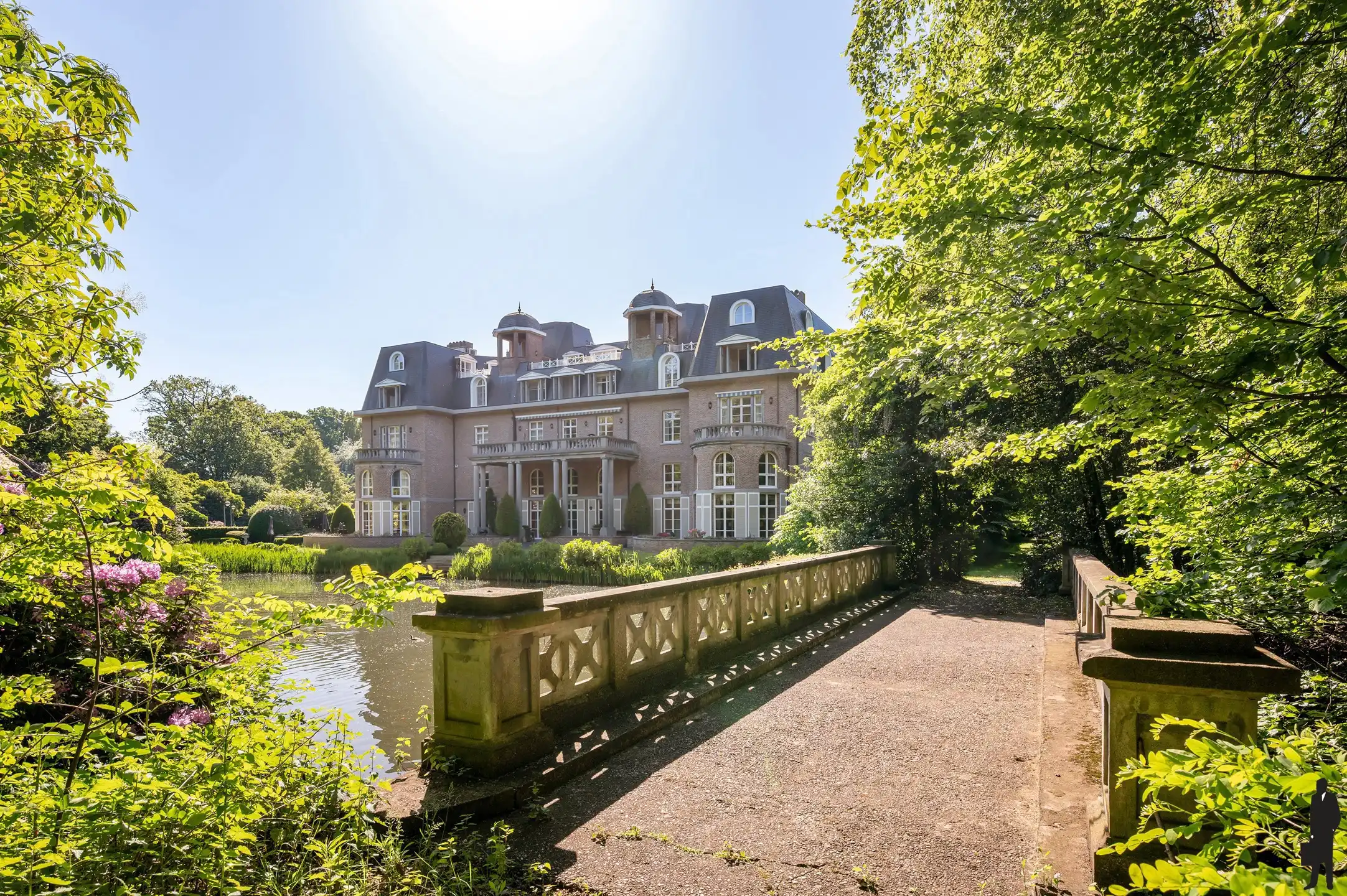 Royale dakduplex kasteel "Blauwhof"! foto {{pictureIndex}}