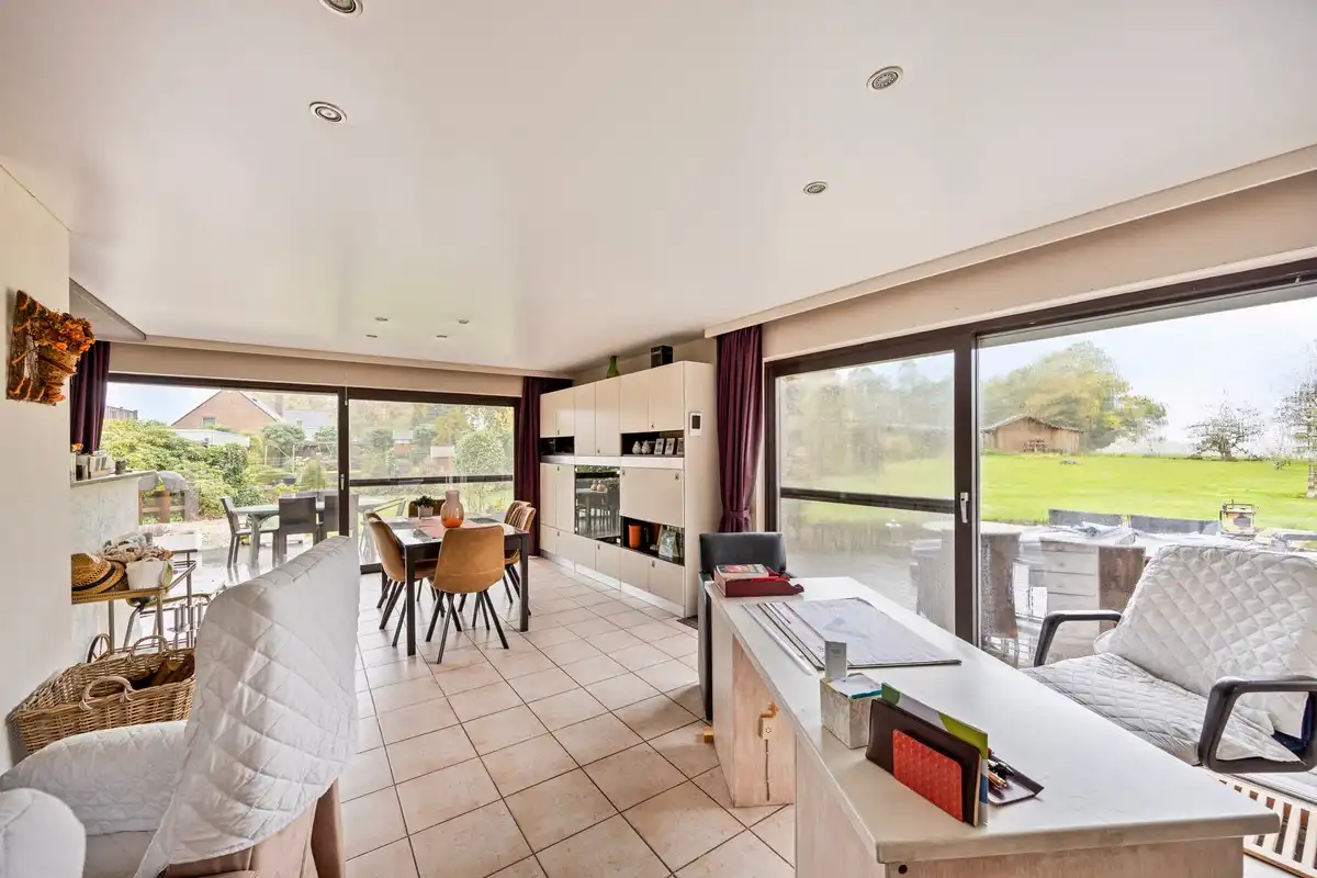 Goed gelegen bungalow foto 3