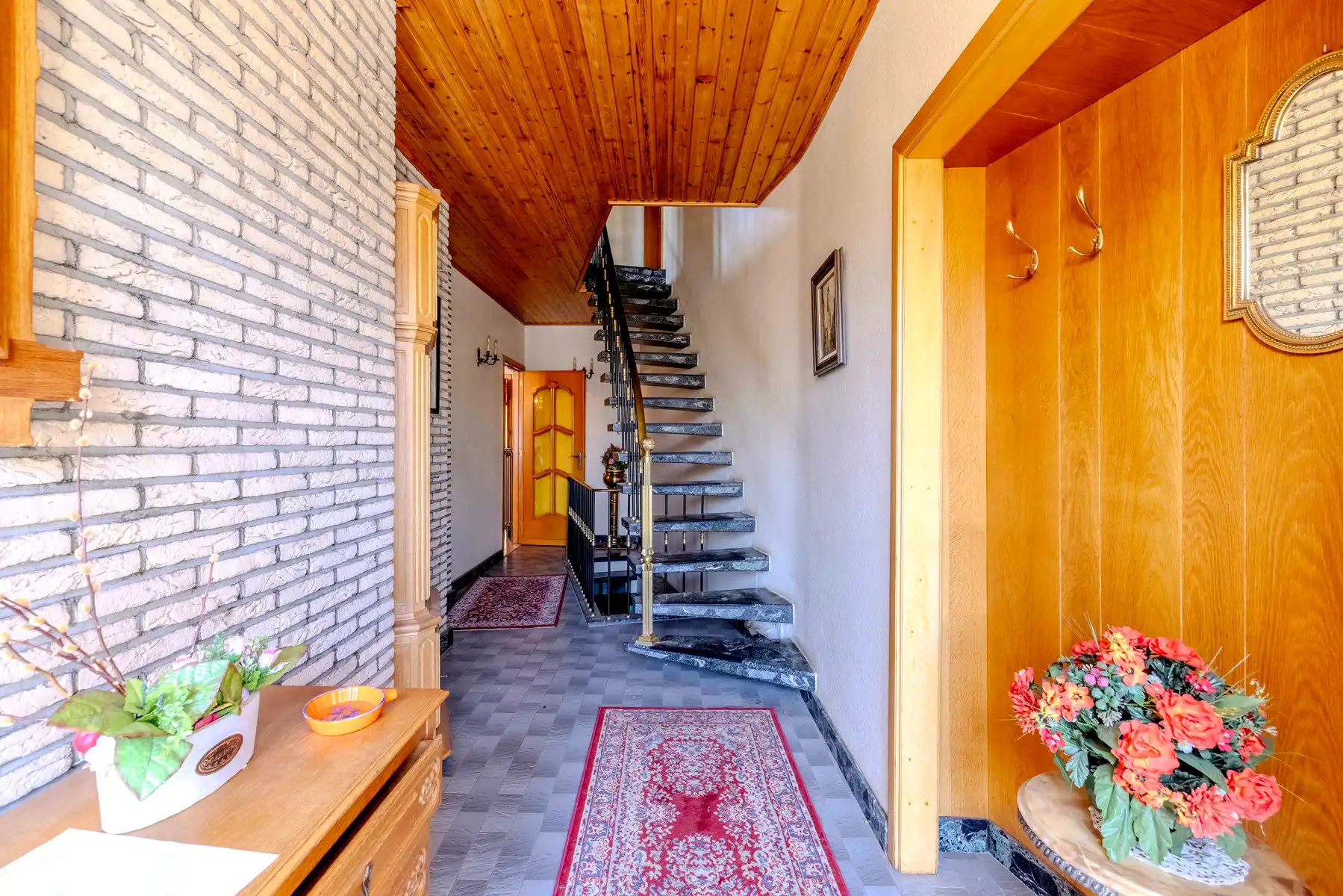 Te renoveren woning met 4 slaapkamers in Lier foto 15