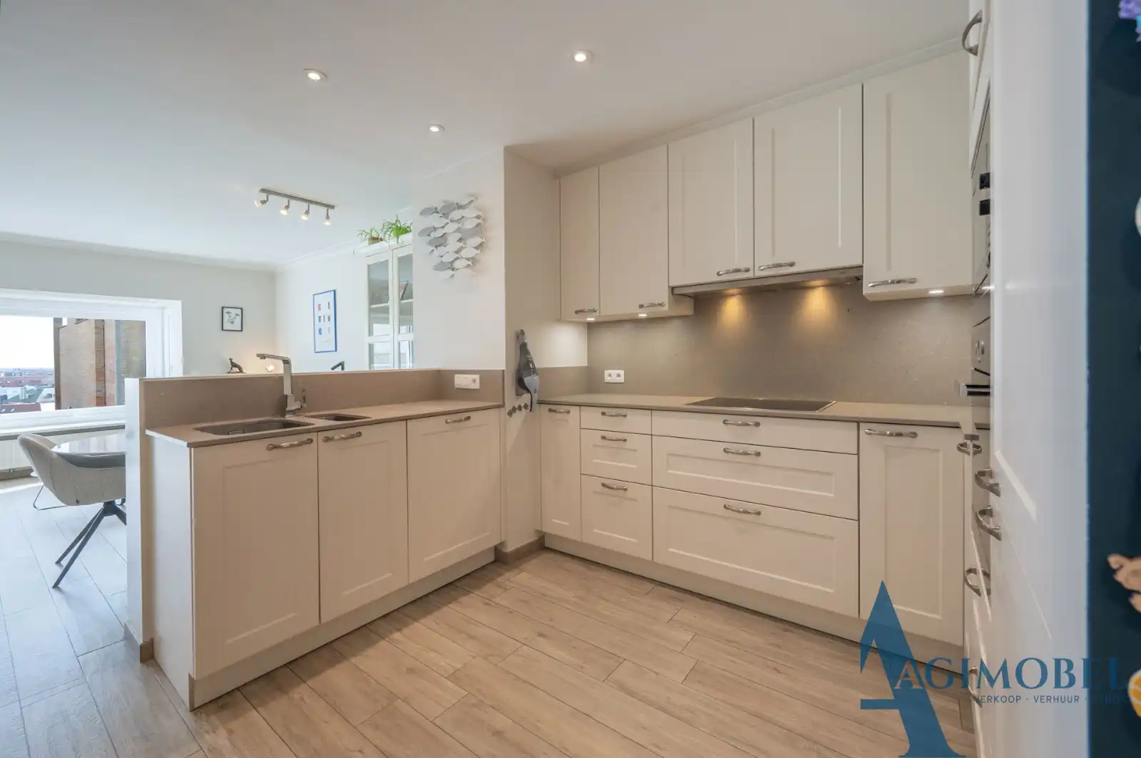 Instapklaar appartement met 3 slaapkamers op toplocatie in Duinbergen, vlakbij de Zeedijk. foto 6