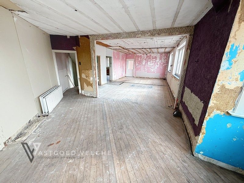 Te renoveren handelspand met duplex appartement op zichtlocatie foto 14