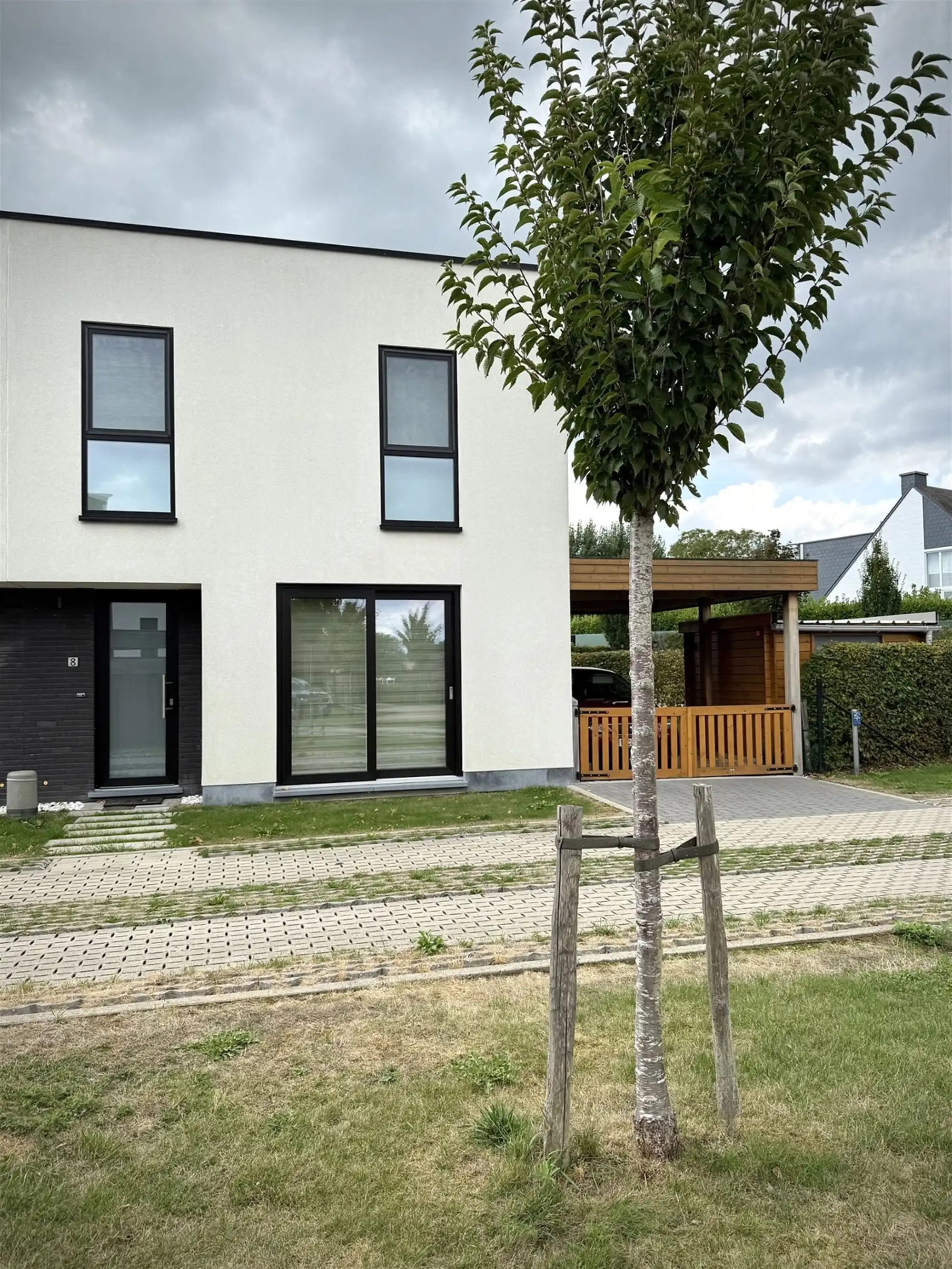 Instapklare WONING met 3 slaapkamers, tuin / terras & carport, gelegen in een rustige, kindvriendelijke buurt foto 4