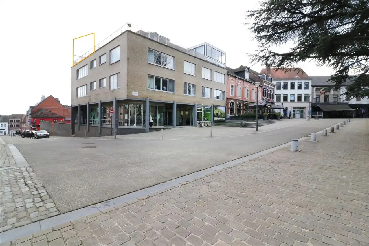 Prachtig en centraal gelegen studio in verzorgde residentie, met autostaanplaats foto {{pictureIndex}}