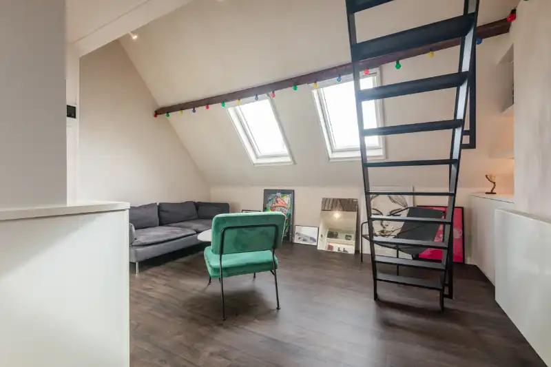 Unieke, instapklare  burgerwoning met 3 slaapkamers, aparte duplex- studio (co- housing, student...), Italiaanse tuin...(Energielabel B,  zonnepanelen...) foto 22