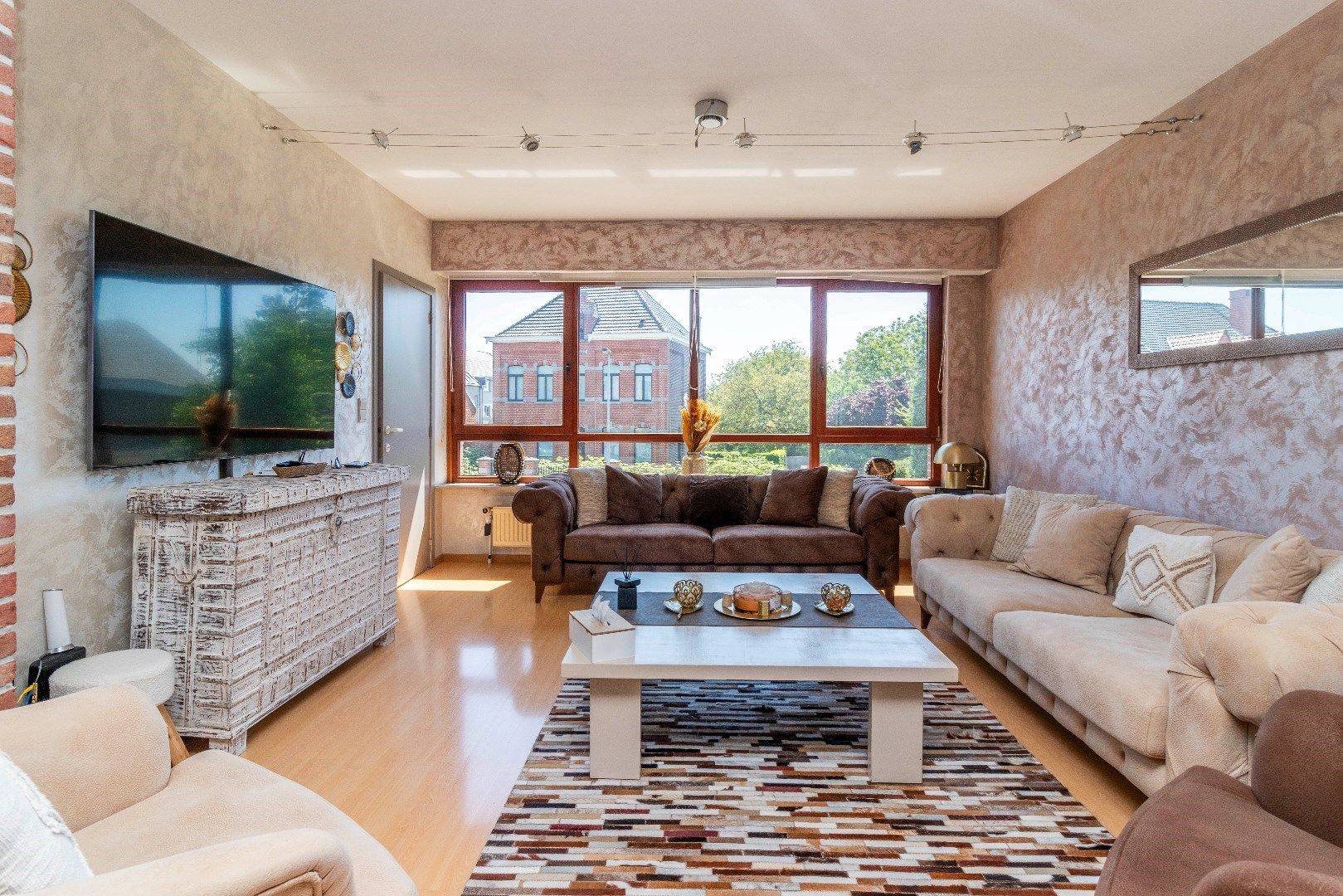 Ruim duplexappartement met gelijkvloerse handelsruimte foto 2