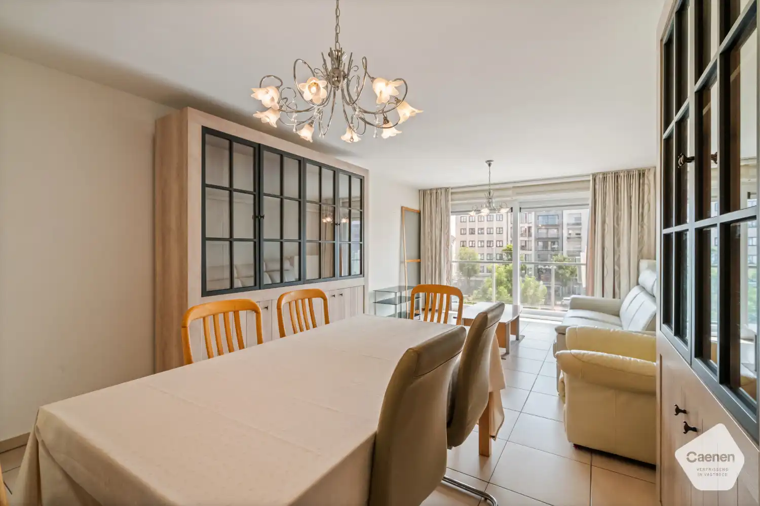 Ruim twee slaapkamer appartement met een uitstekende ligging foto 3