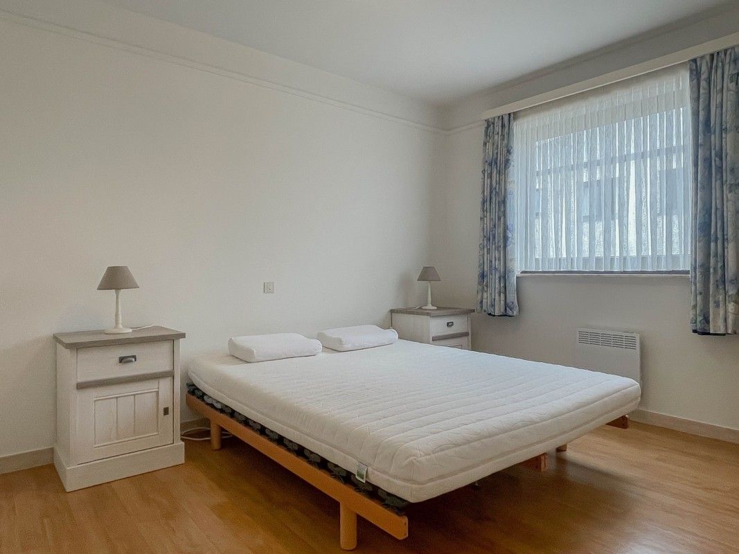 Gemeubelde 2 slaapkamer appartement te huur foto 9