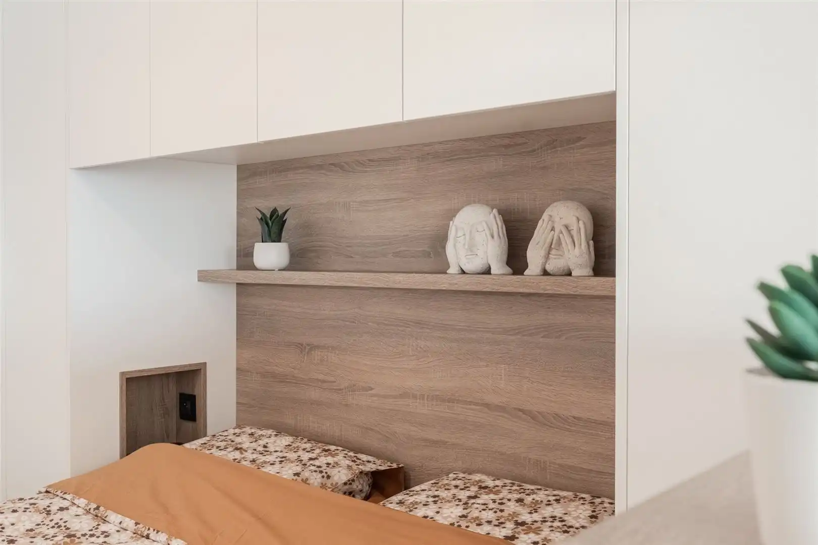 Moderne studio met frontaal zeezicht foto 15
