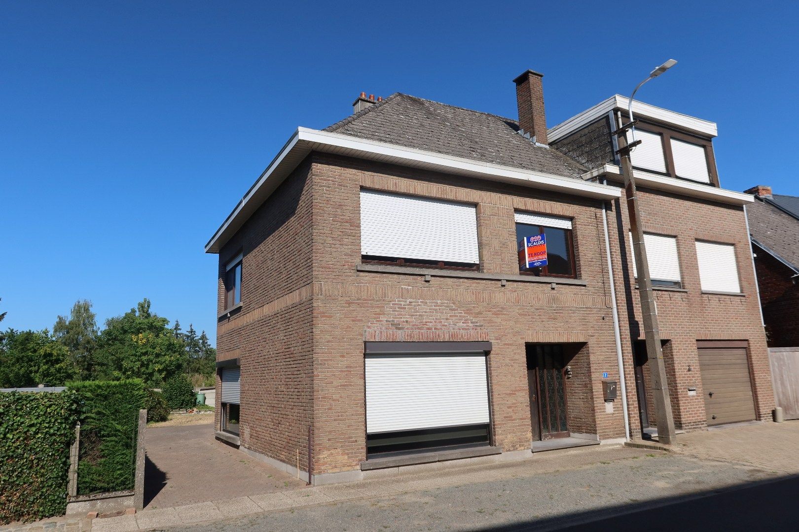 Op te frissen woning met 3 slk en tuin foto 2
