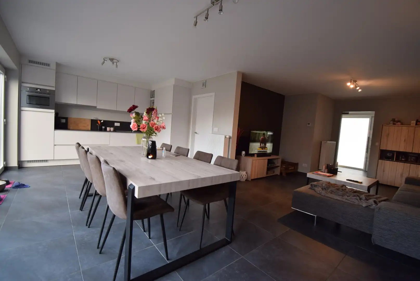 INSTAPKLARE NIEUWBOUWWONING MET 3 SLAAPKAMERS foto 3