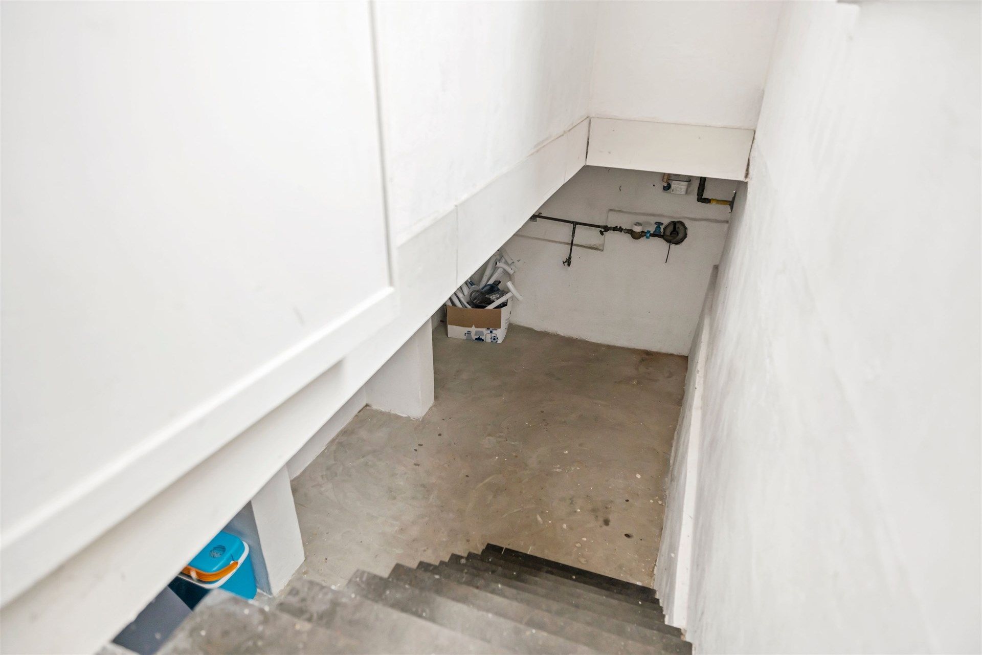 Solide gezinswoning met 2 slaapkamers, uitgestrekte tuin en garage foto 8