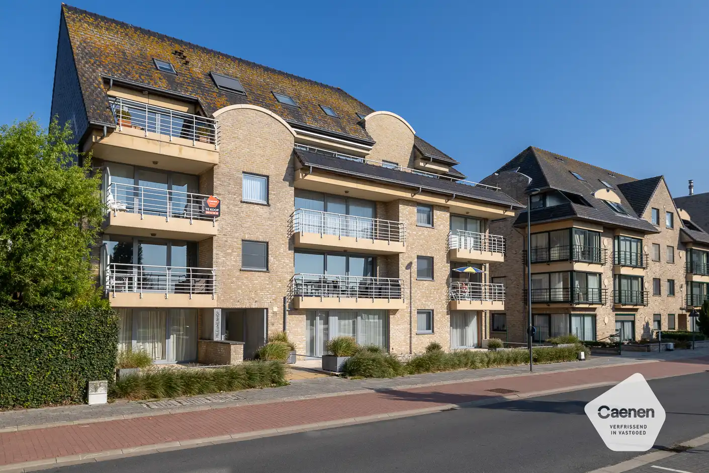 Ruim woonappartement in goede staat foto 11