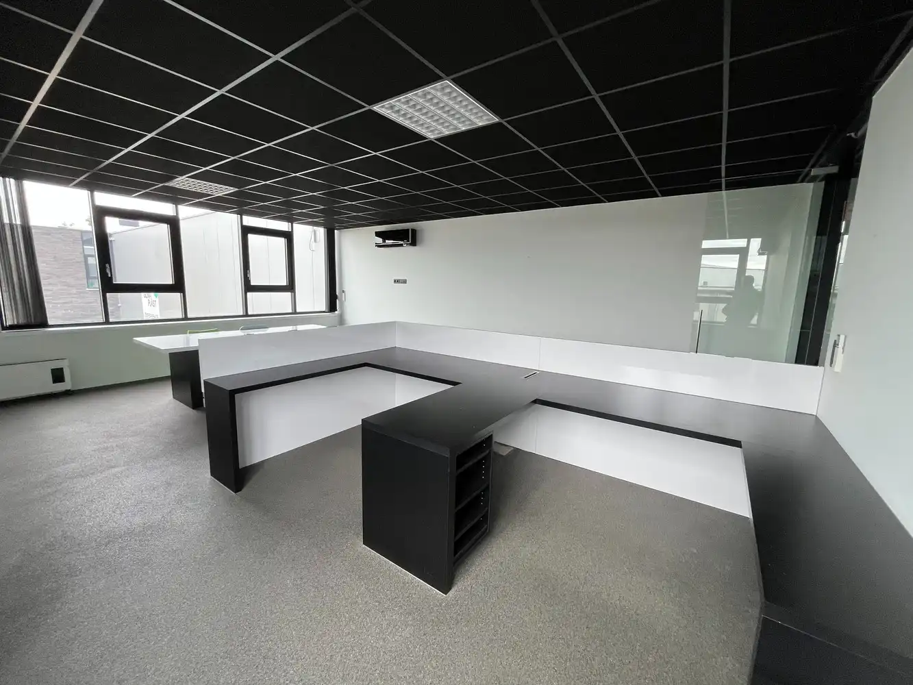 217m² kantoren + 696m² bedrijfshal foto 18