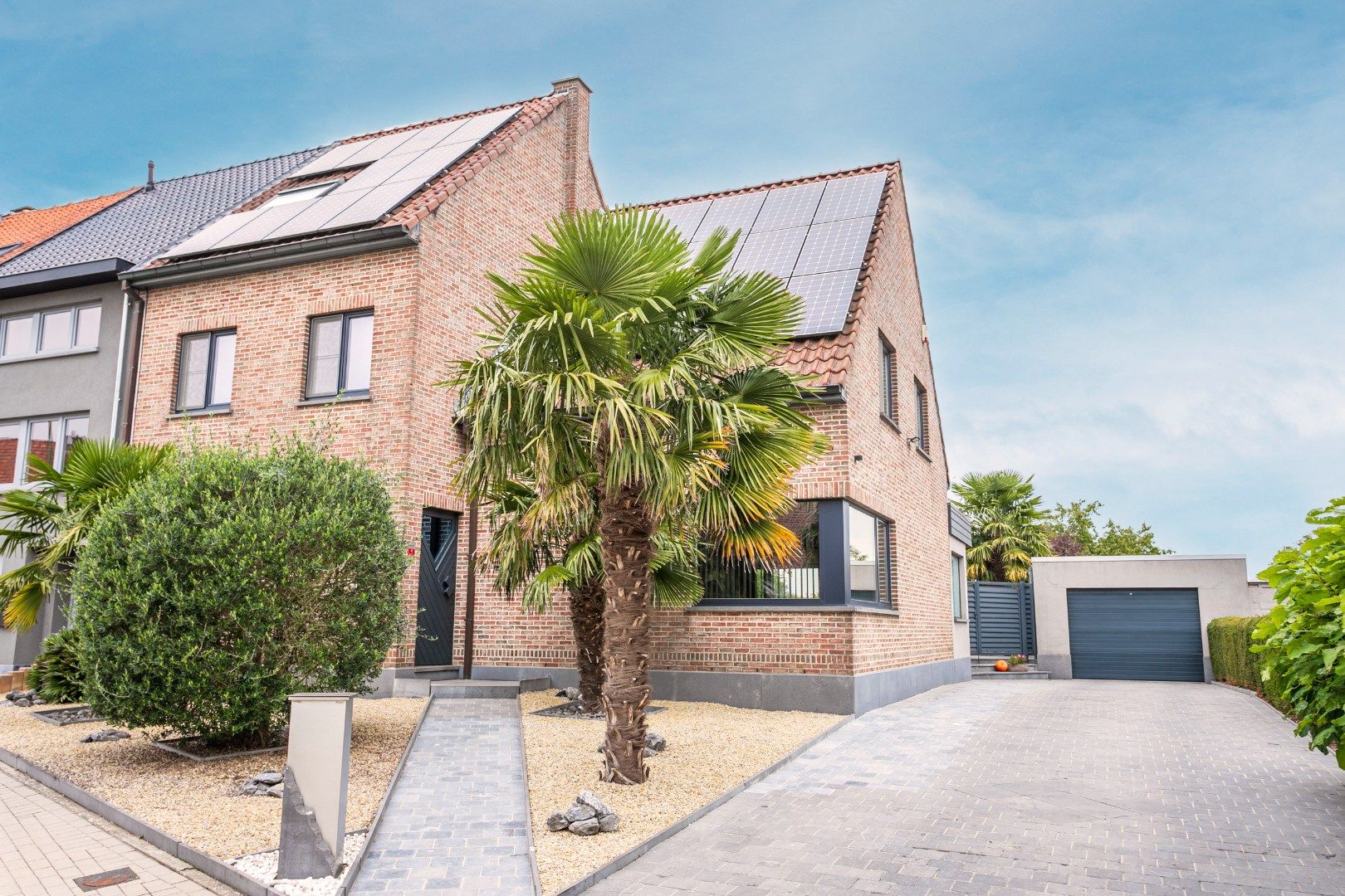 Instapklare woning met 3 slpk, garage en tuin te Pajottegem foto 2
