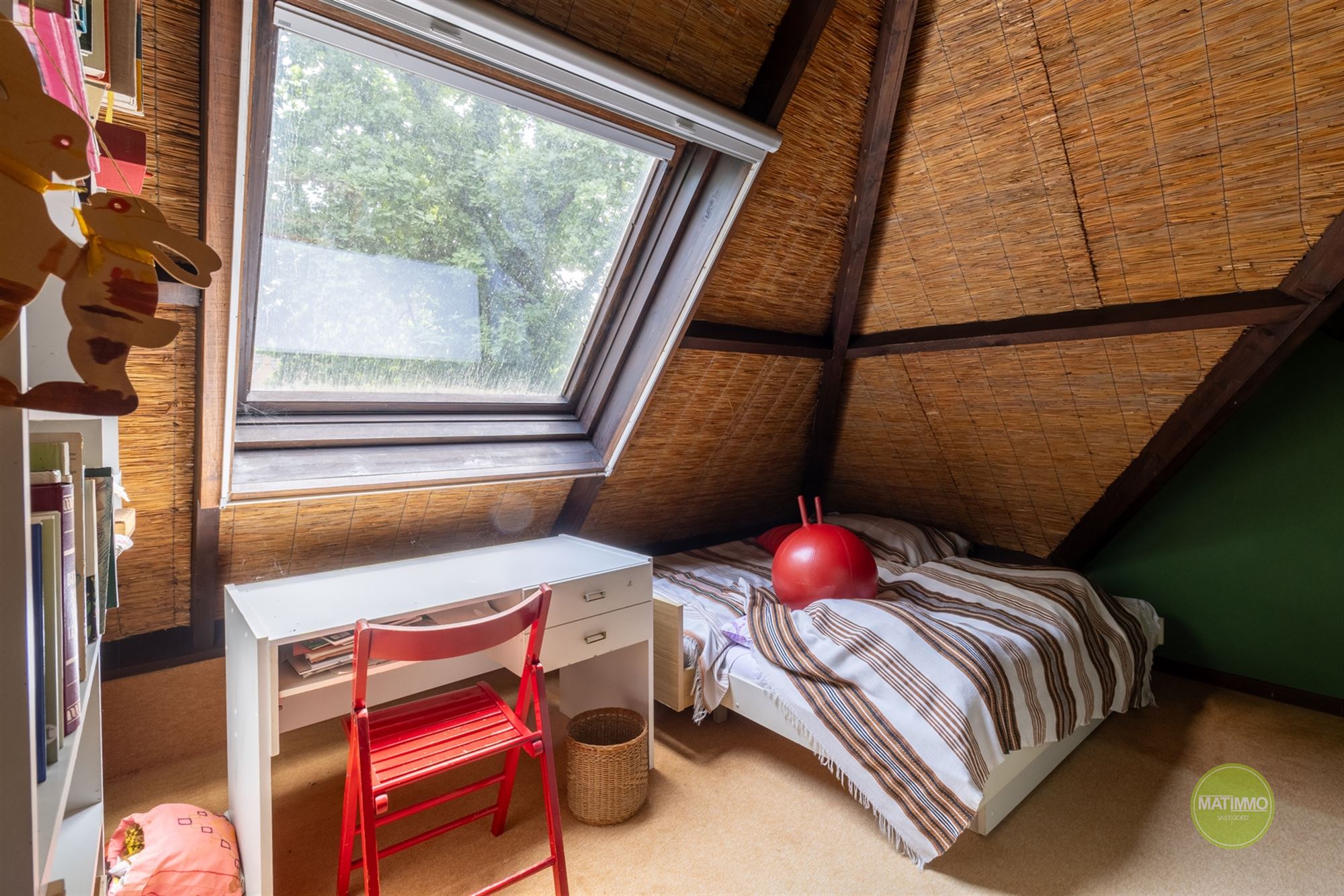 Karaktervolle villa in groene oase in Europese wijk te Mol foto 18