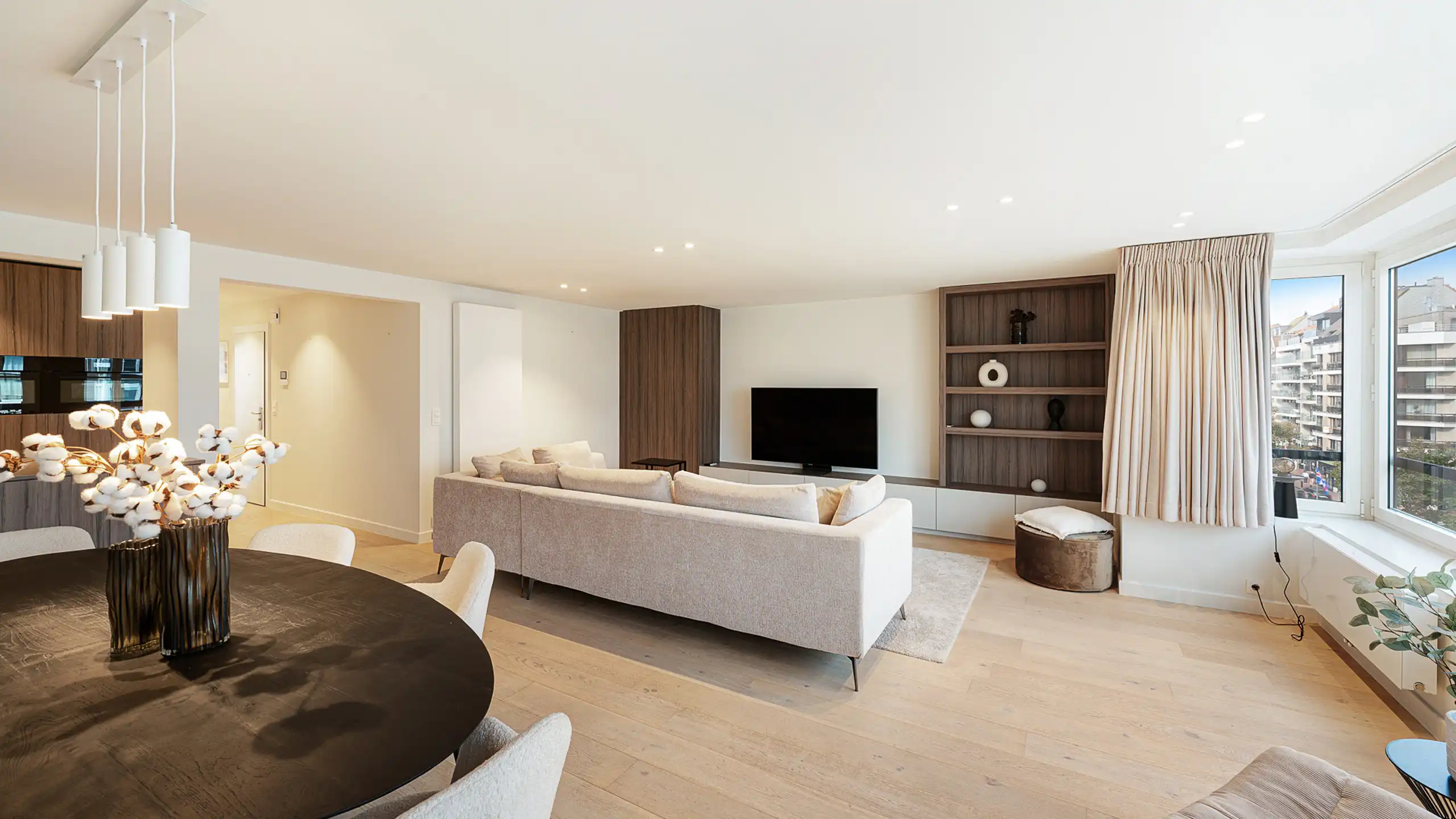 Uitzonderlijk ruim en lichtrijk wonen in het hart van Knokke foto 2