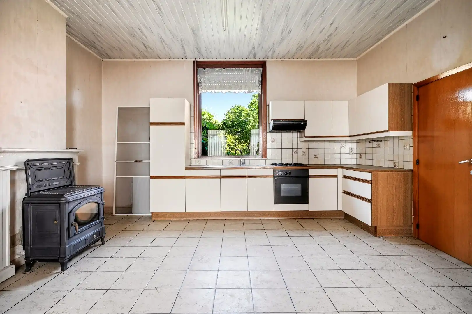 Ruime halfopen bebouwing op een perceel van 1491m² met 7 slaapkamers! foto 6