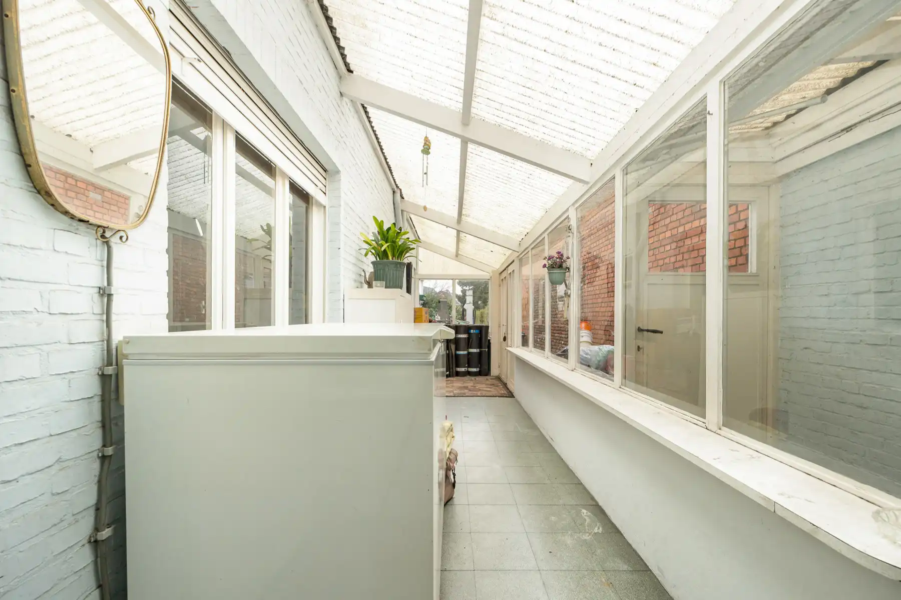 Totaal te renoveren EGW met 2 slpk, diepe tuin en fietsgang foto 9