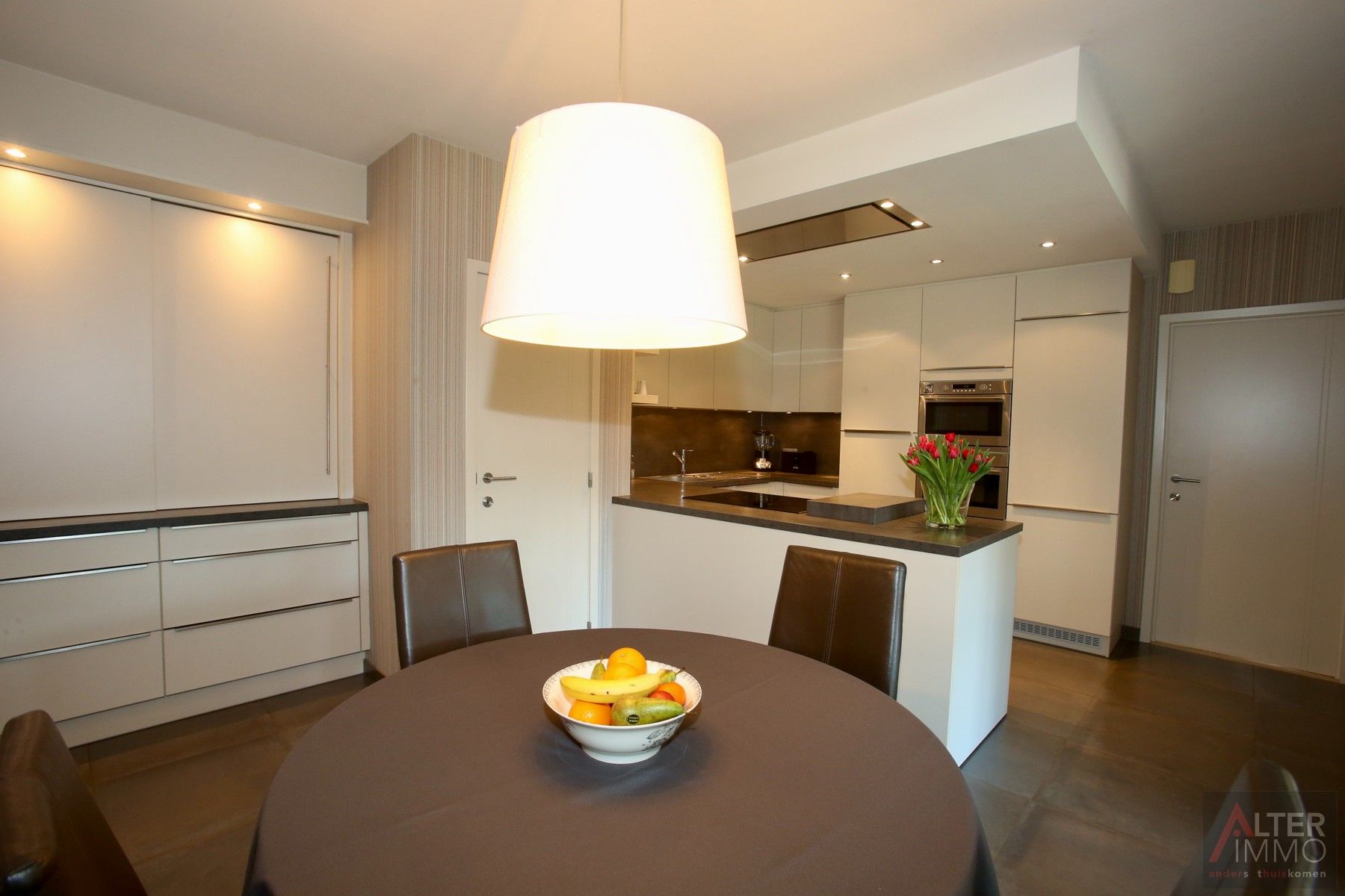 Uitzonderlijke woning op een uitstekende locatie. Top onderhouden,  4/5 slaapkamers op een extra breed (41,5m) perceel van ca. 20 are vlakbij Zolder centrum - prachtige tuin! foto 14