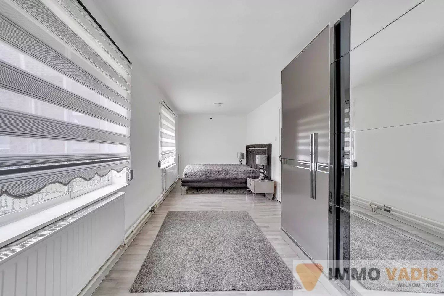 Gerenoveerde gezinswoning met vier slaapkamers foto 13
