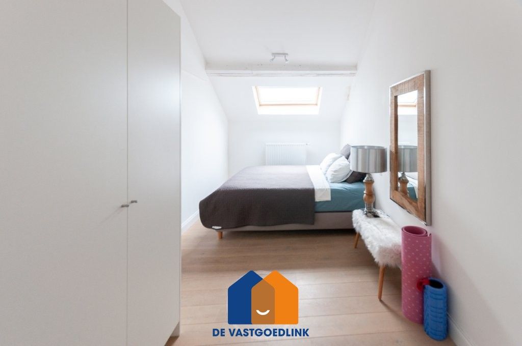 Bemeubelde loft met fenomenaal zicht over Gent foto 8