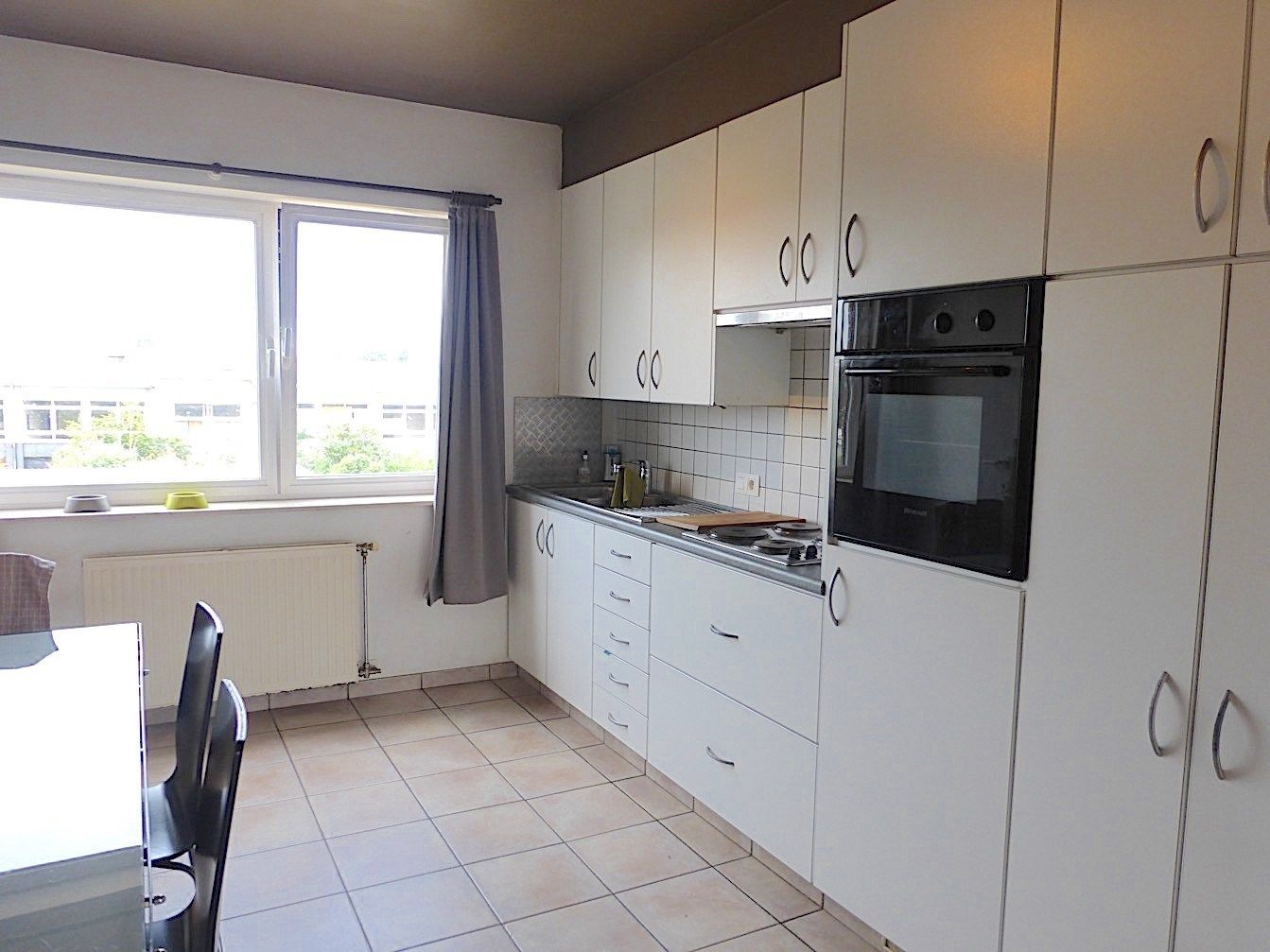 Ruim duplexappartement met 2 slaapkamers! foto 5