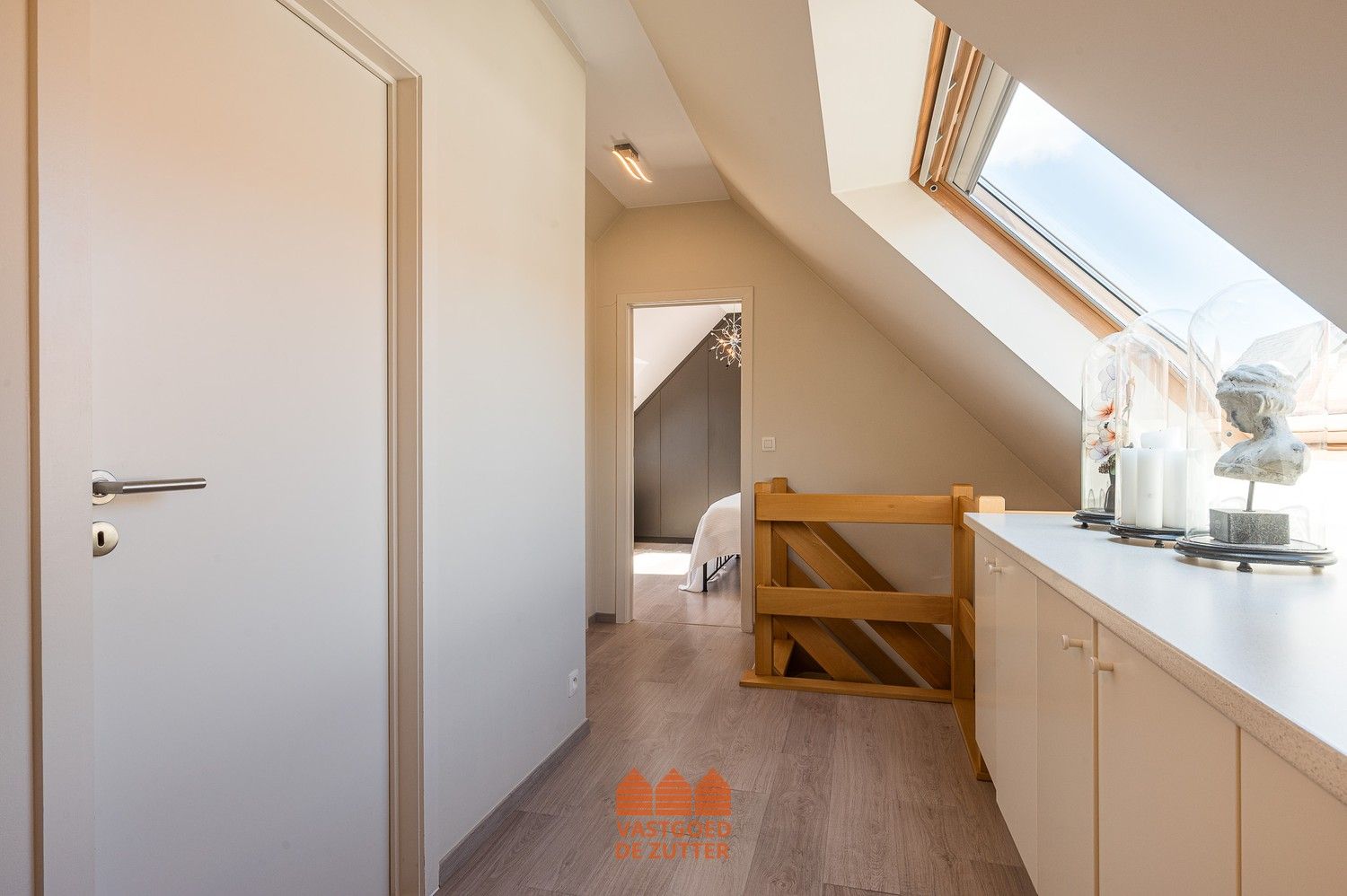 Centraal gelegen en lichtrijk appartement met garage en ruim terras in het hart van Eeklo foto 9
