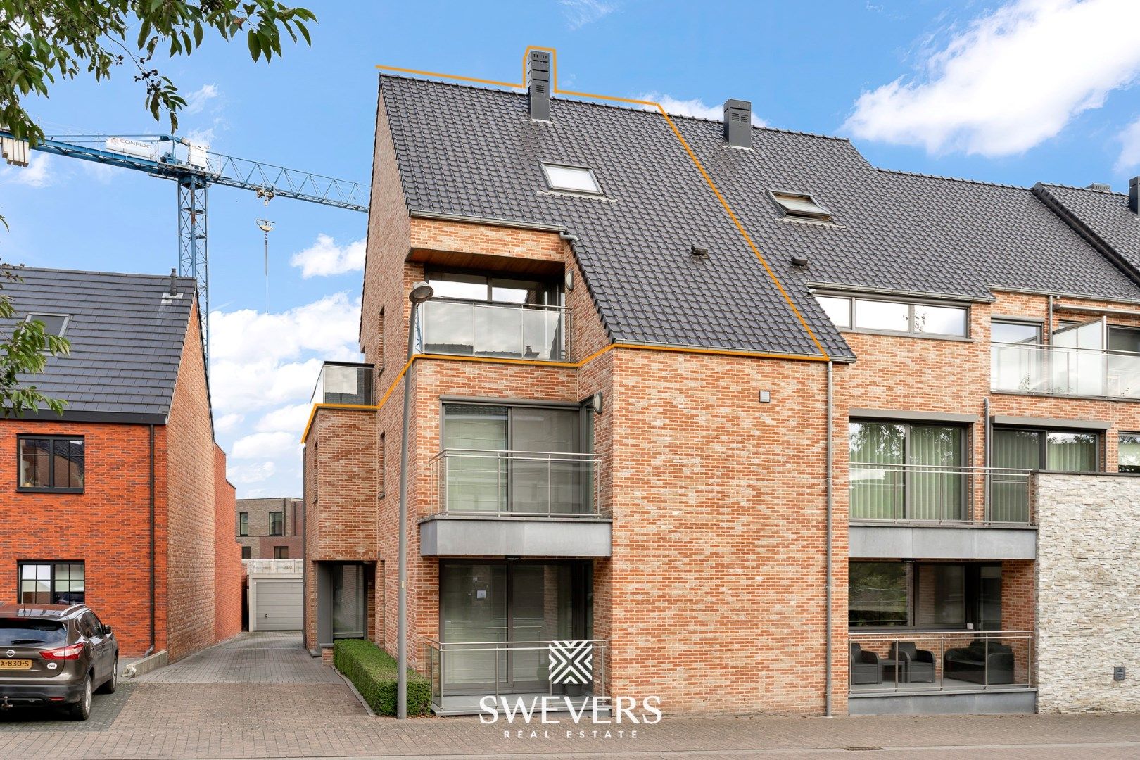 Duplex- appartement met twee slaapkamers en een grote dressing foto {{pictureIndex}}